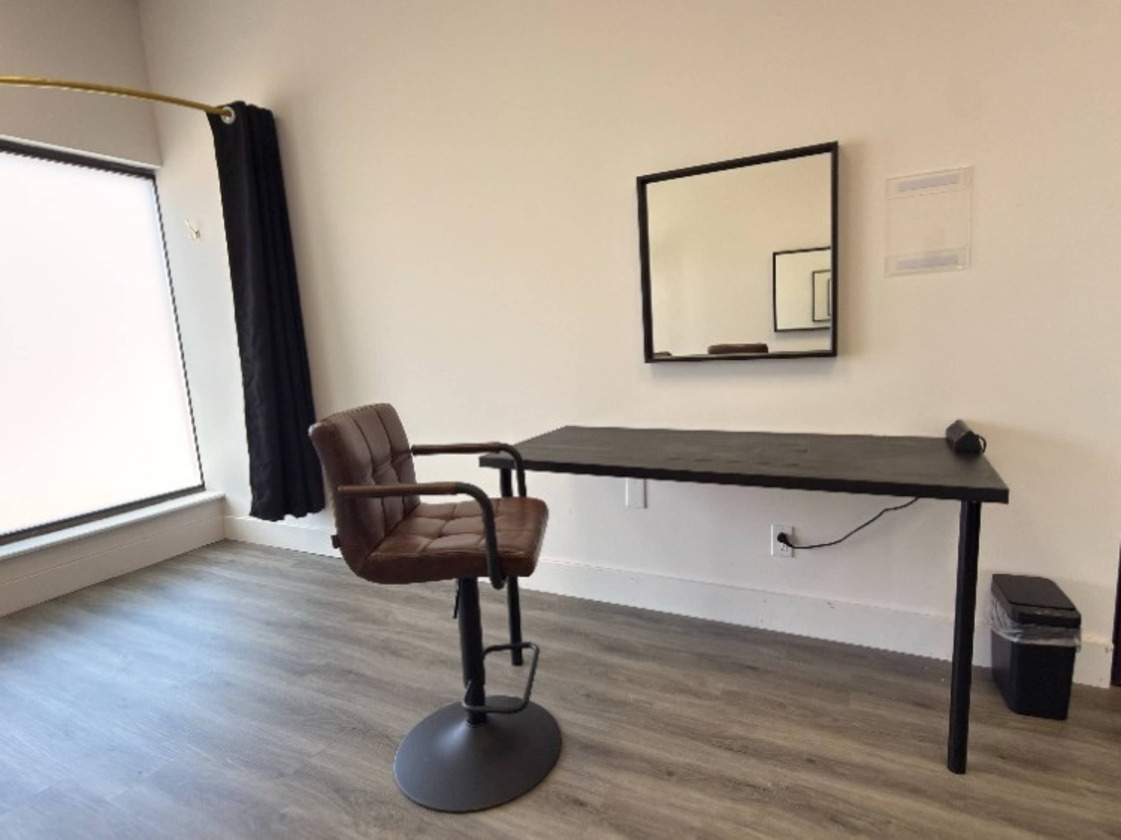 Makeup Table