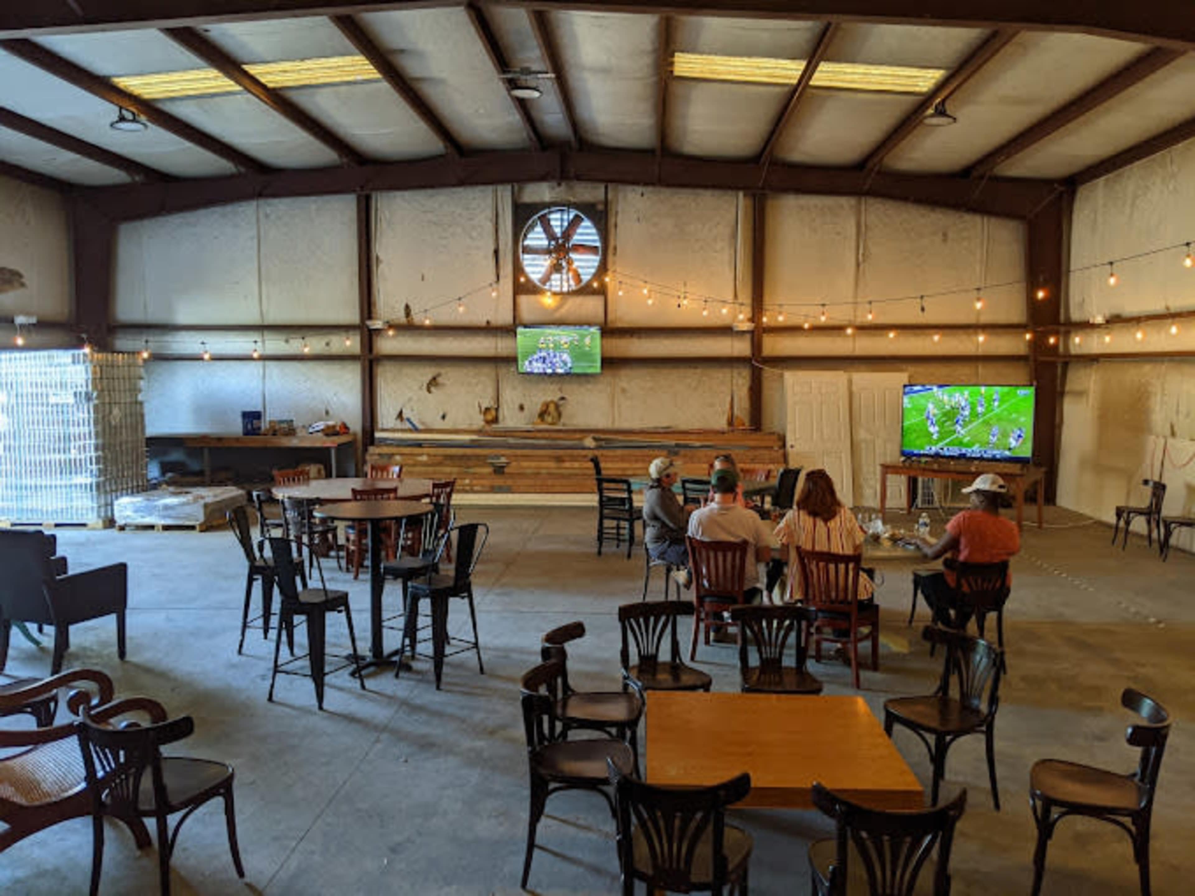 Coastal Brewery with Large Indoor/Outdoor Space Image in Mount Pleasant, Mount Pleasant, SC
