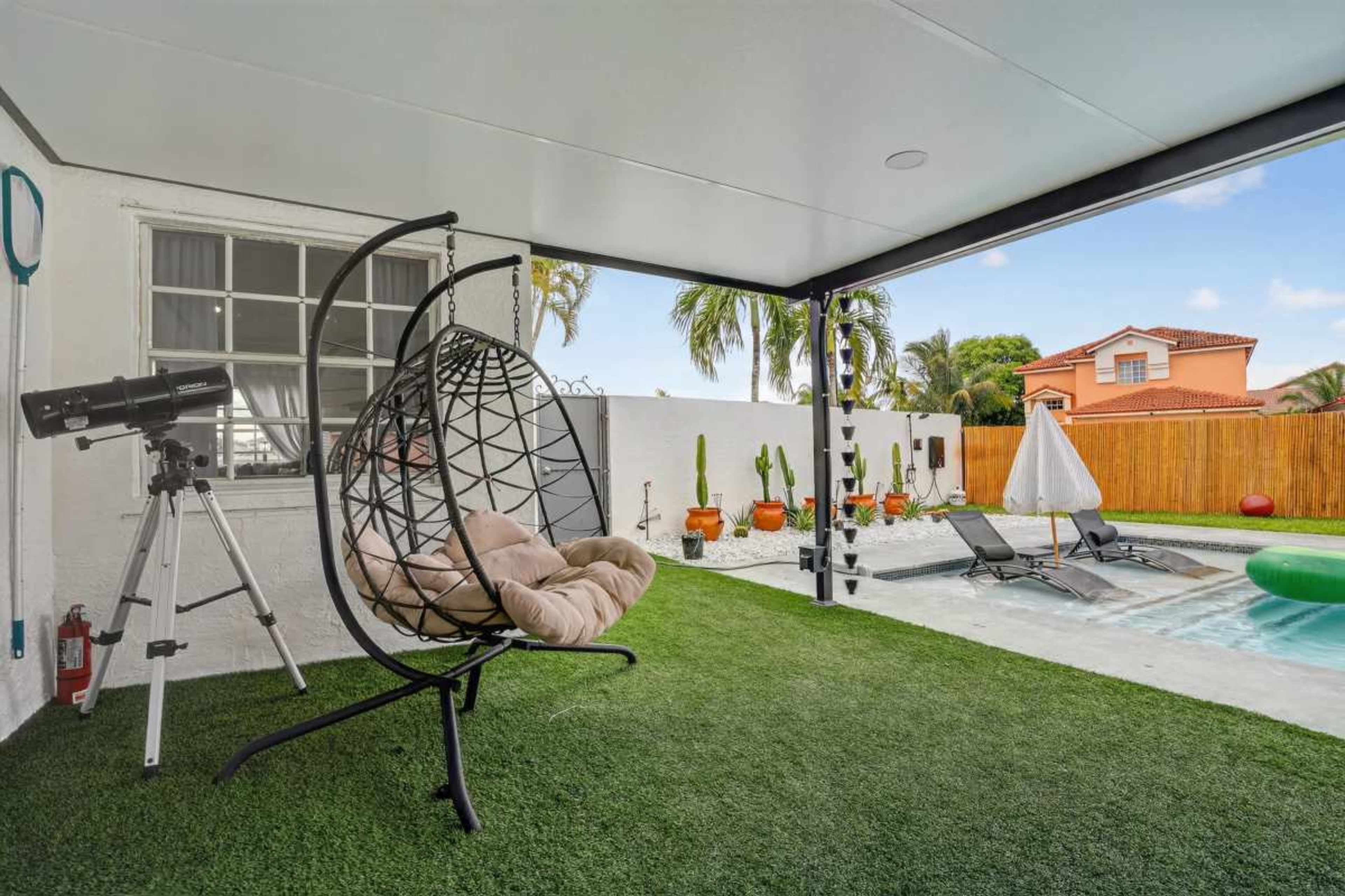 Spacious House for Birthdays, Parties, Quinces, Gatherings. Image in , miami gardens, FL