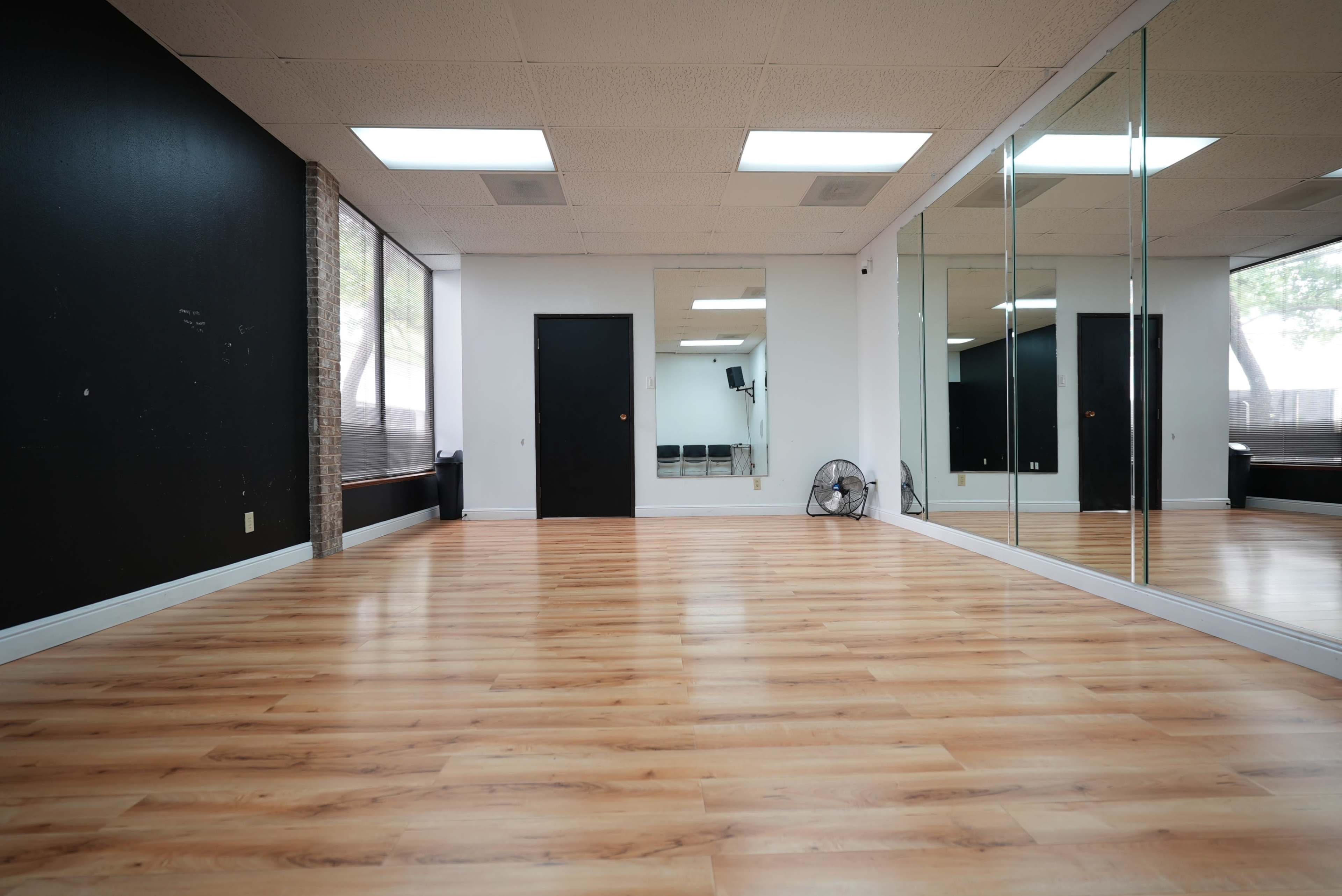 Room 7 - Mirrored Studio.  Hourly Rental Near Addison Dallas Image in Farmers Branch, Dallas, TX