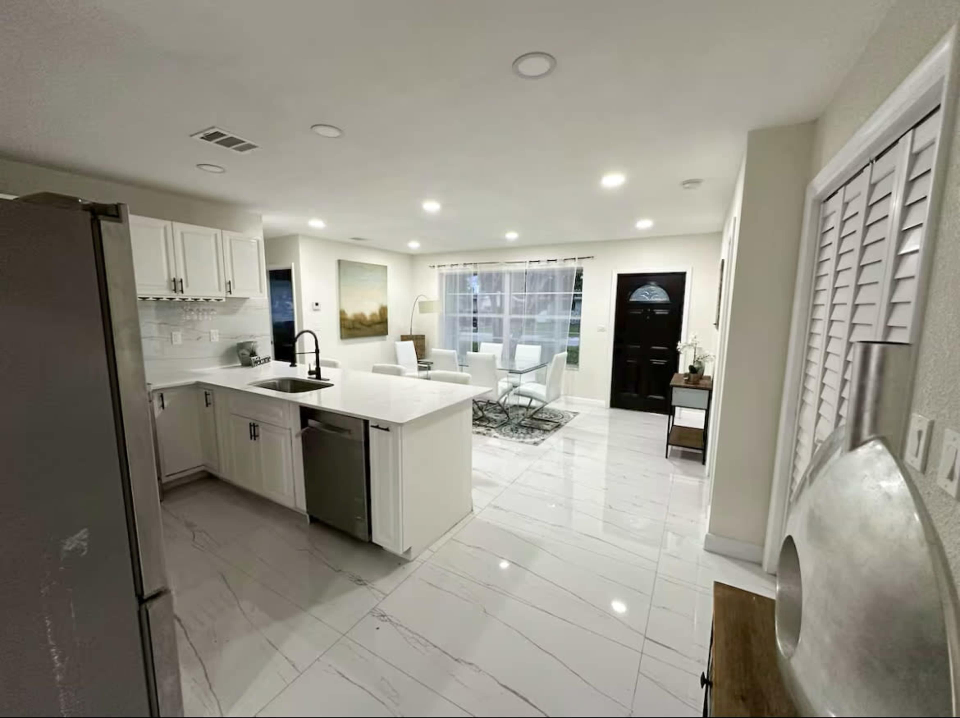 Huge Family Home Event Space For Parties Image in Margate, Margate, FL