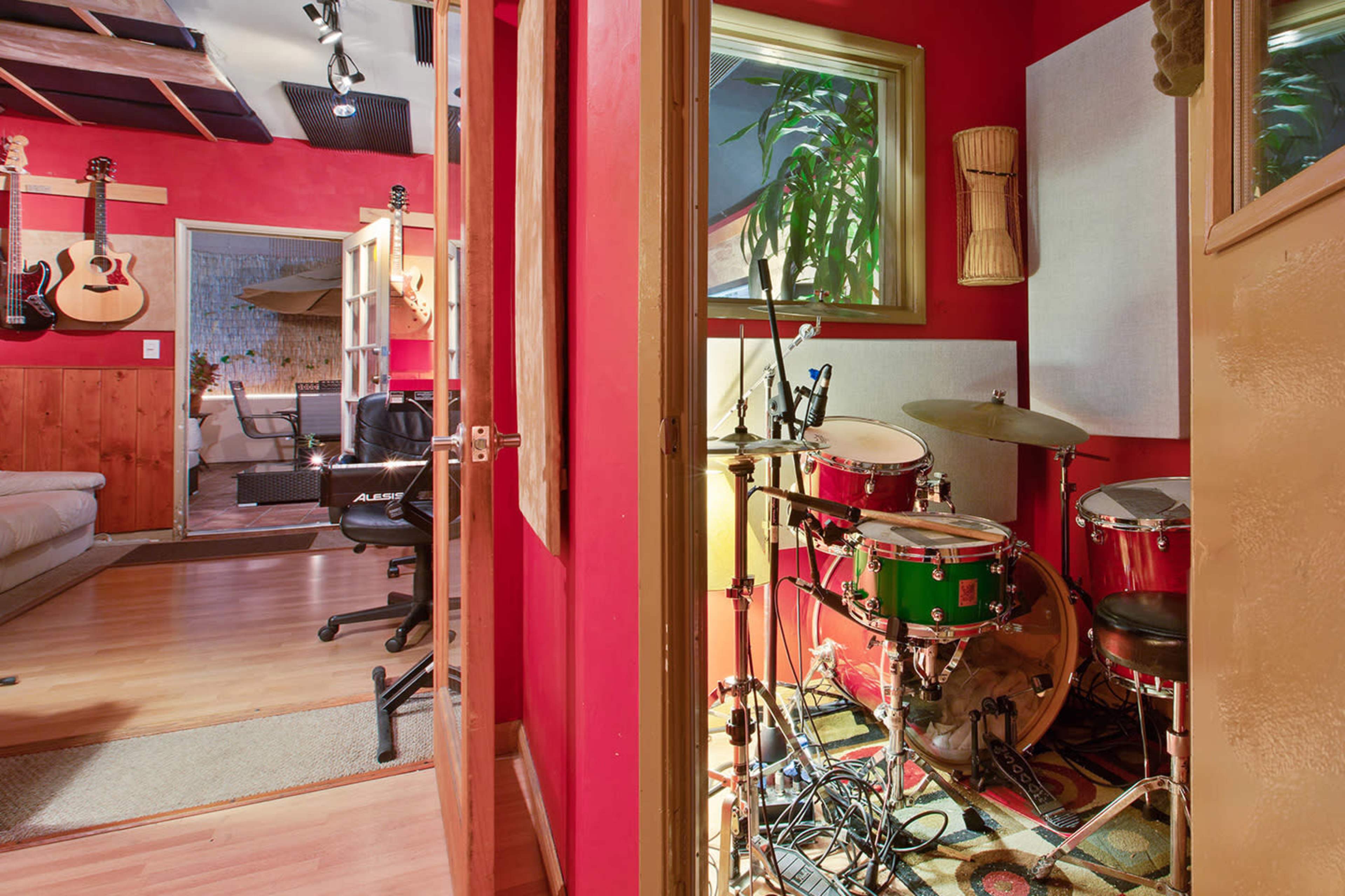 Recording Studio on the Sunset Strip with engineer Image in Sunset Strip, West Hollywood, CA