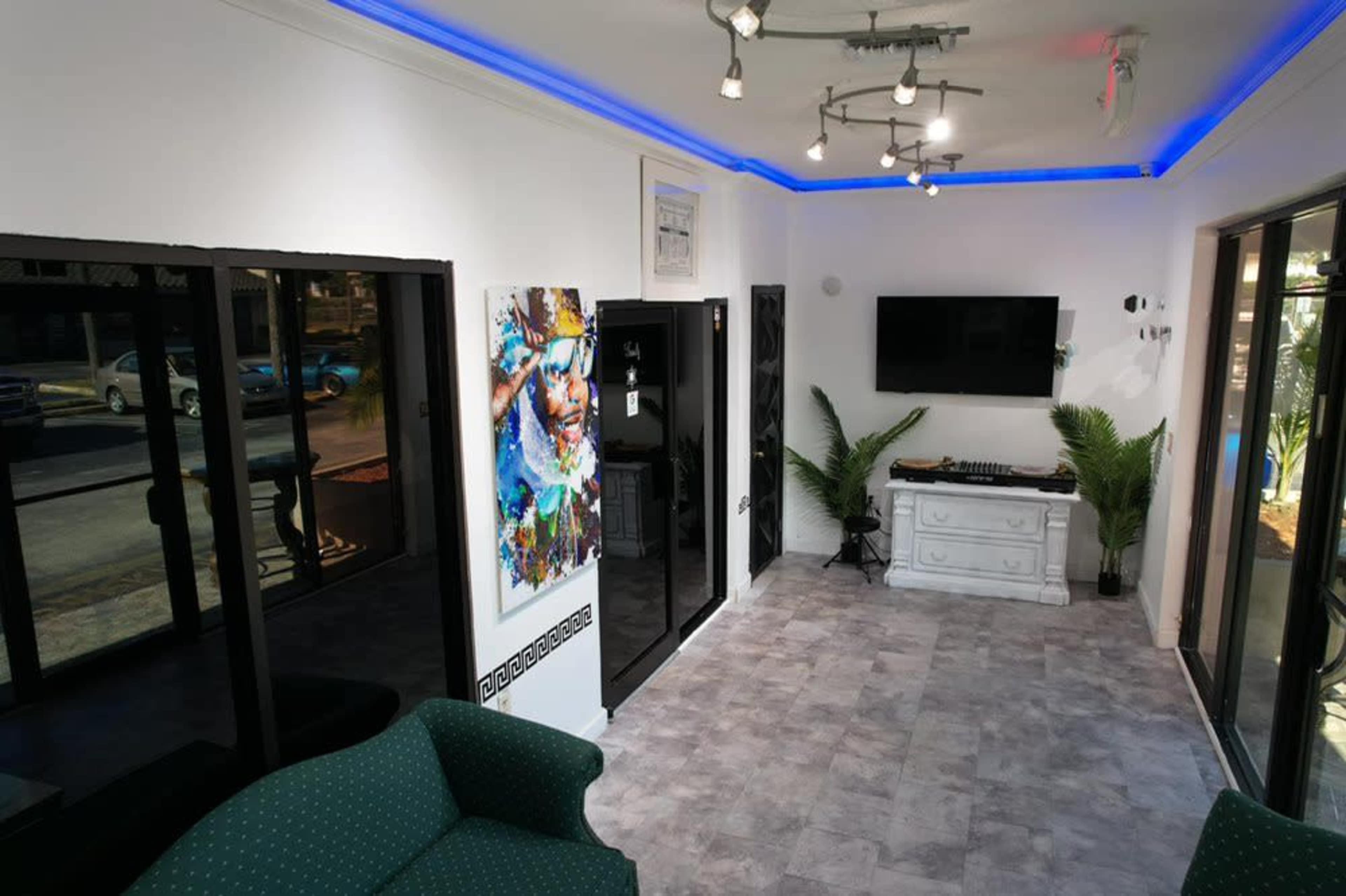 Premiere Industry Recording Studio Image in Country Club, Miami, FL
