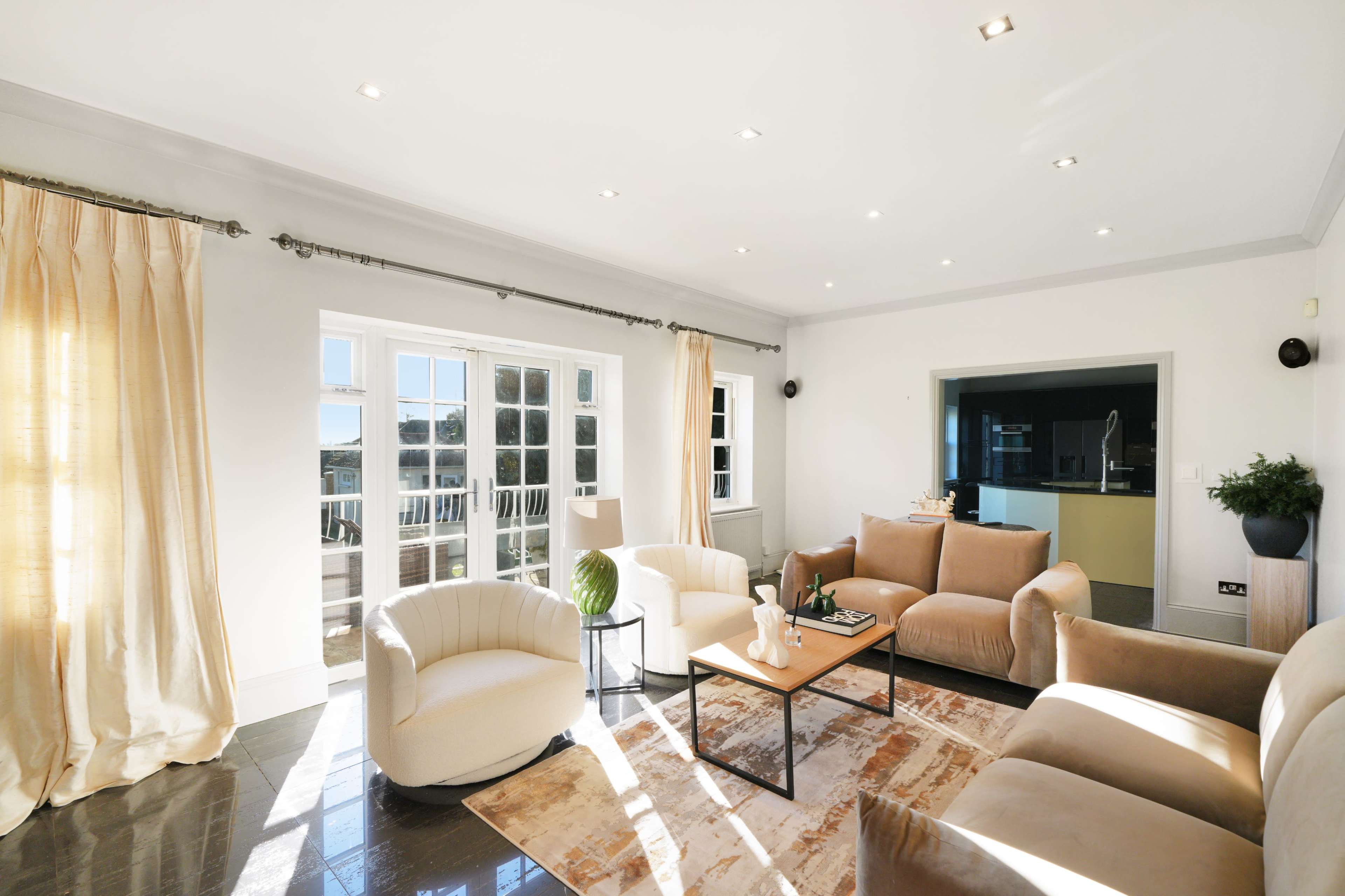 85 Manor Rd, Chigwell IG7 5PH, UK Image in Chigwell Civil Parish, Chigwell, ENG