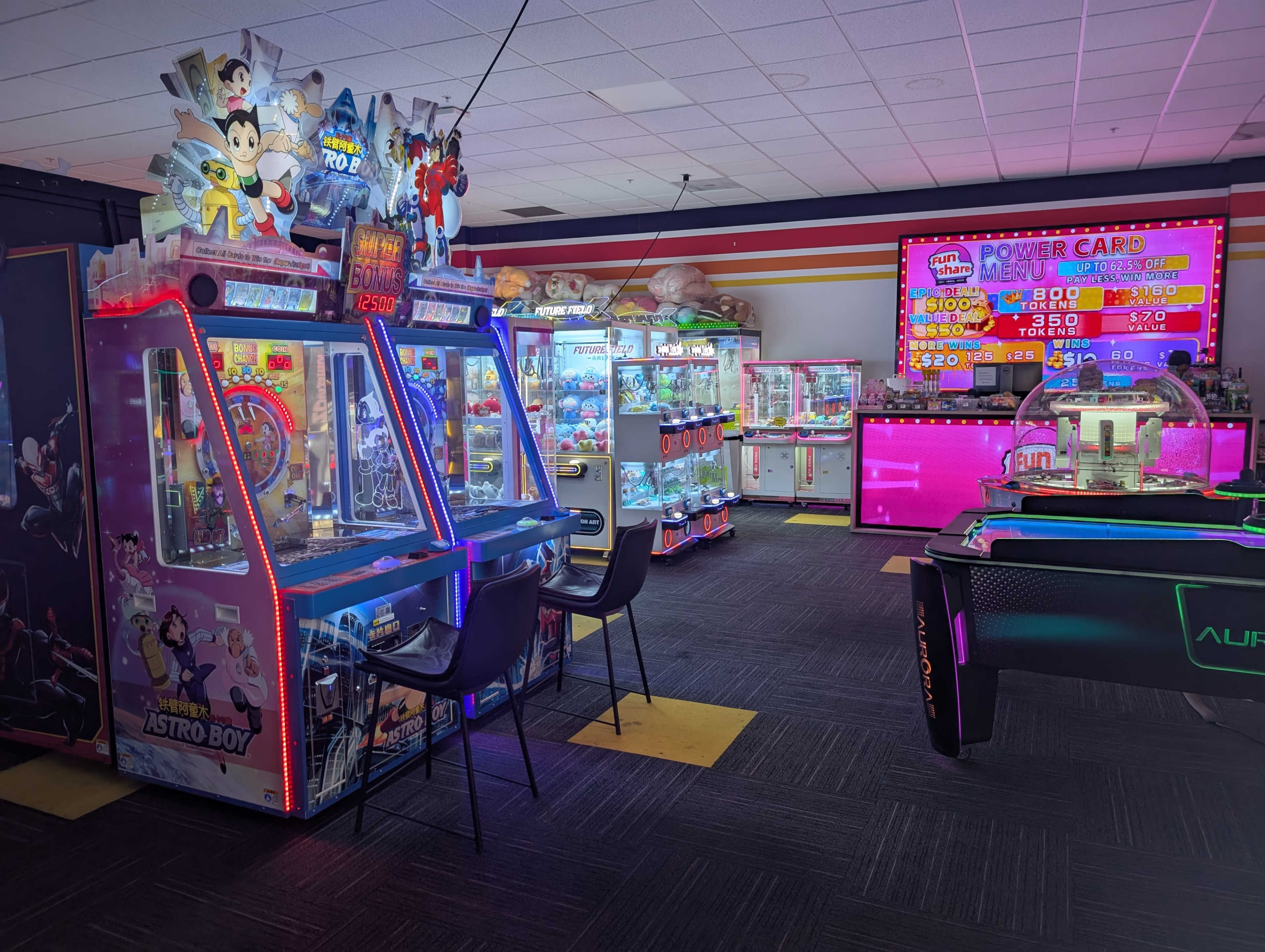 Retro Video Arcade – South Bay Galleria Image in North Redondo, Redondo Beach, CA