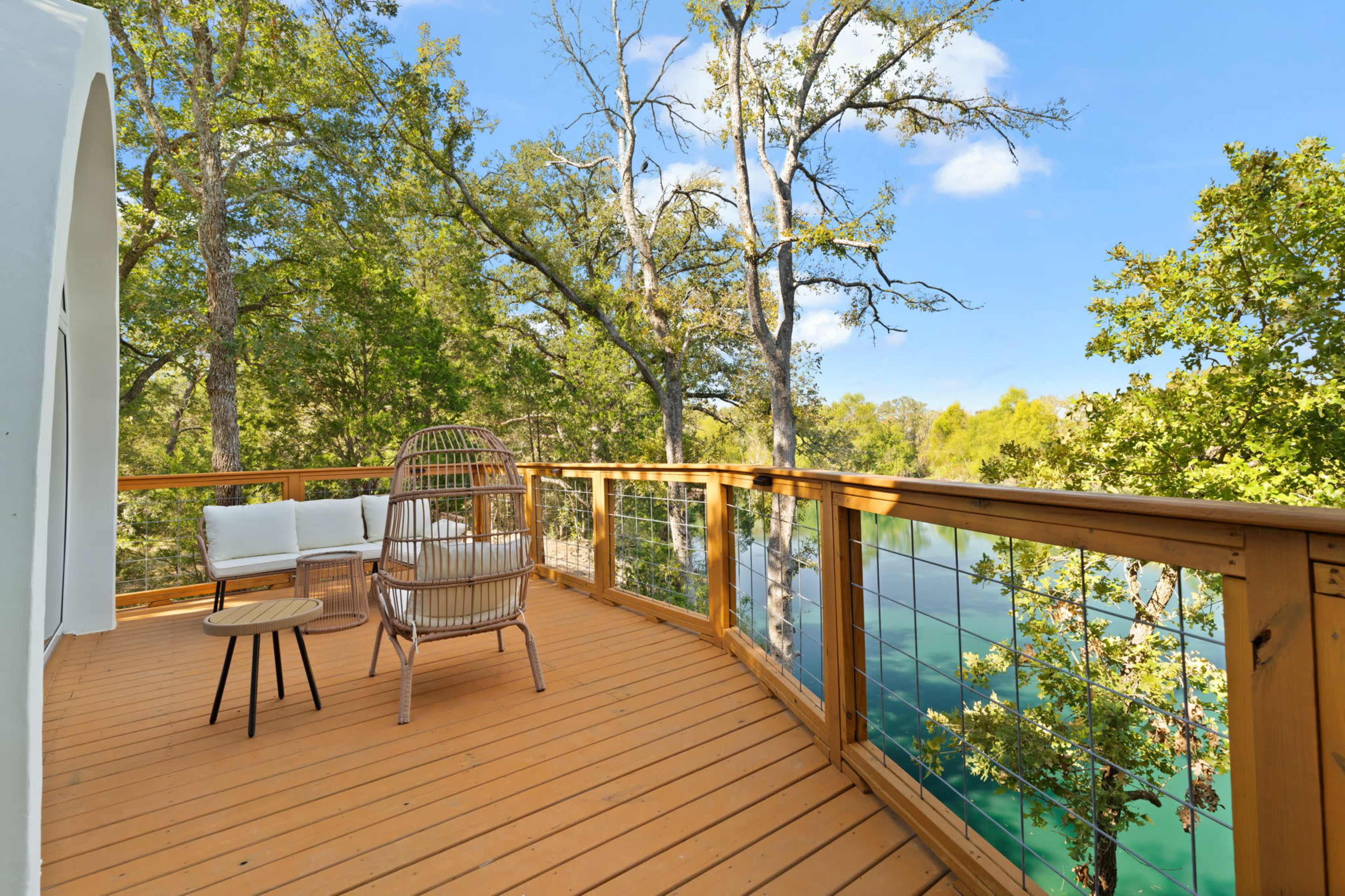 Magical Event Oasis with Geodomes & Nature Views Image in , Elgin, TX