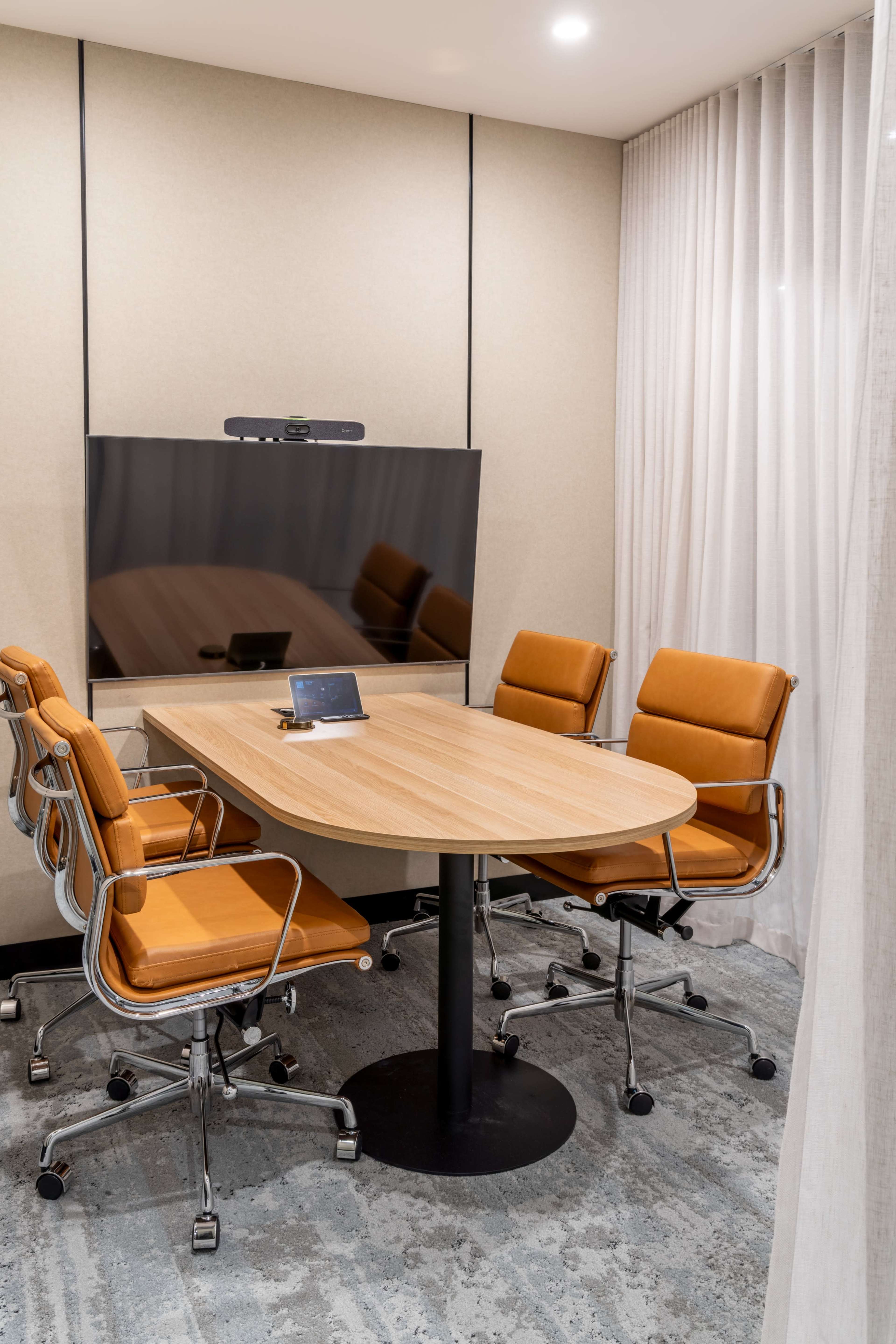 WorkHub Meeting Room (#3) – 4 Max Image in Melbourne CBD, Melbourne, VIC