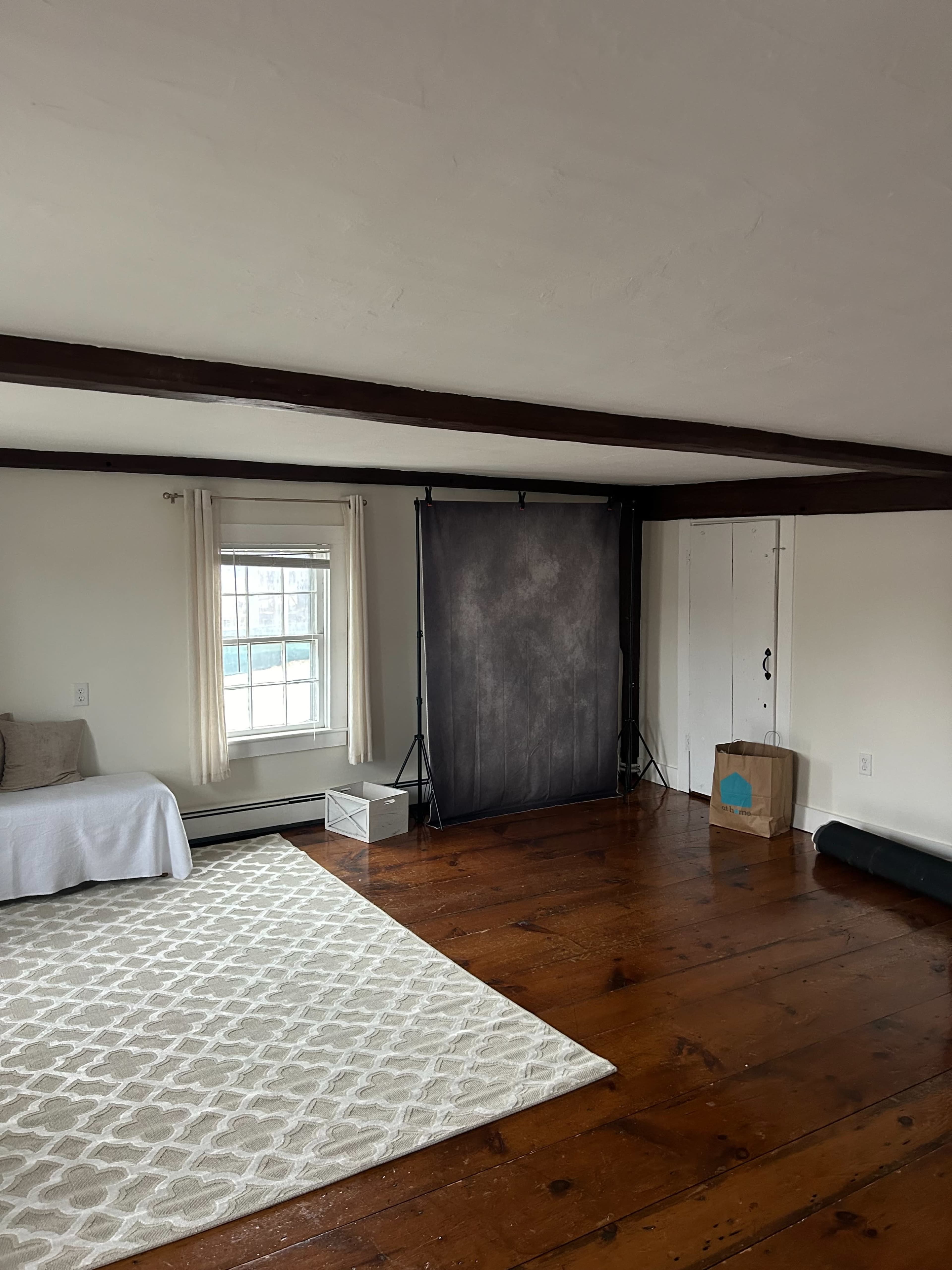 Charming Natural-Light Studio with Rustic Touches and Modern Comforts Image in Middleton, Middleton, MA