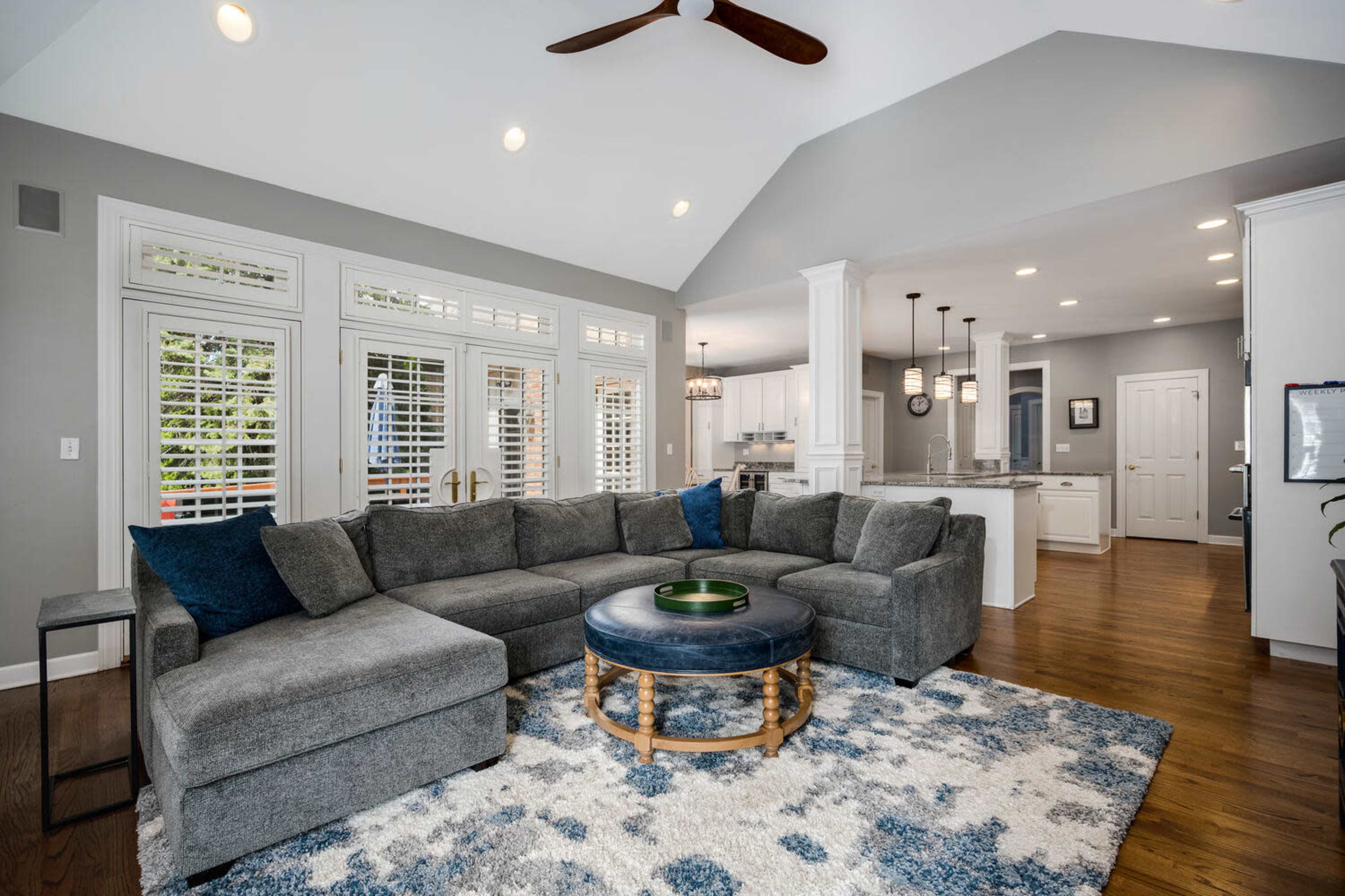 Suburban Refined Brick Estate Blending Classic Charm & Modern Comfort Image in York Township, Elmhurst, IL