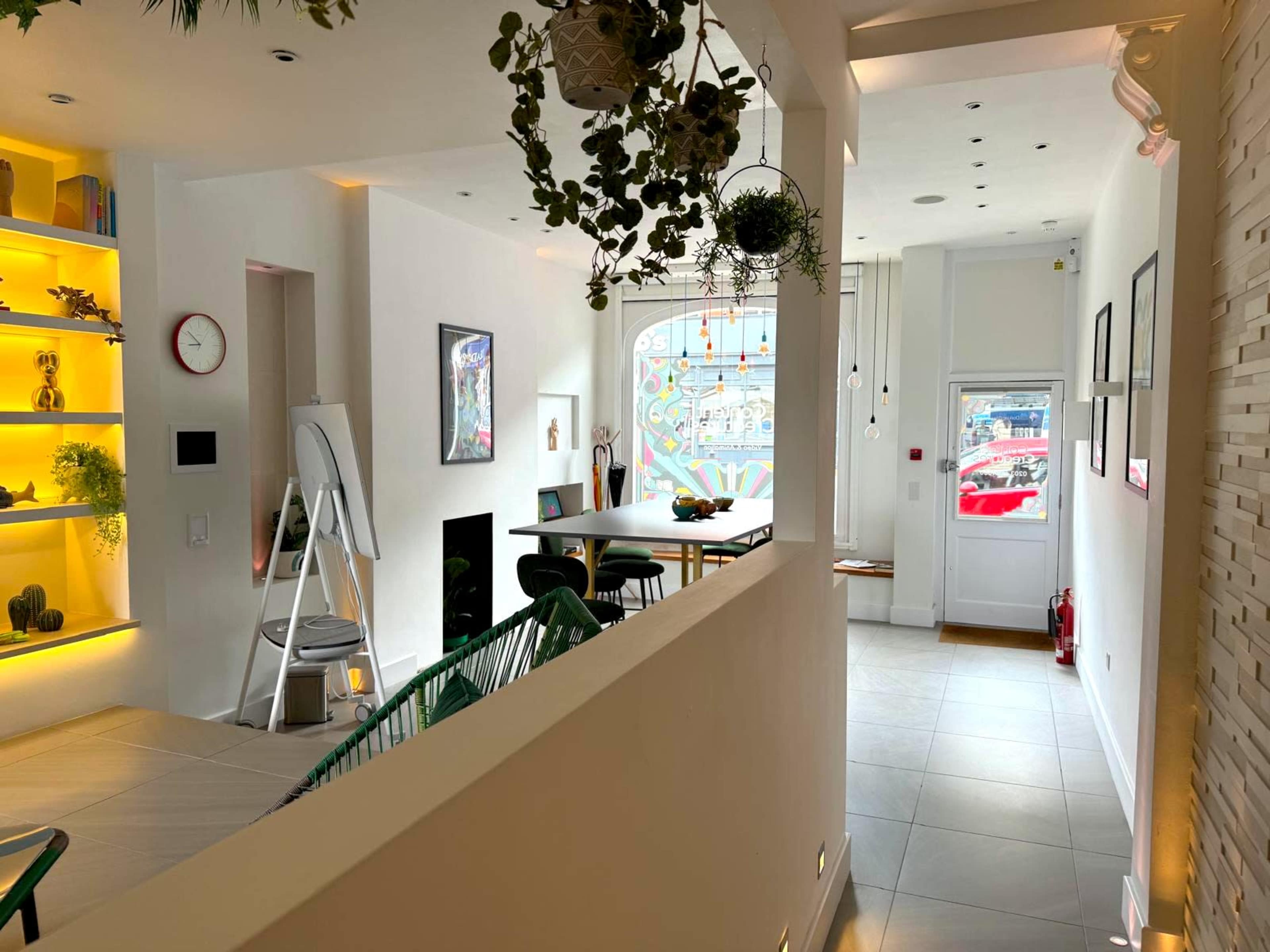 Bright, Stylish Event Space in Central Dorking – with High Street Access Image in Dorking, Dorking, ENG