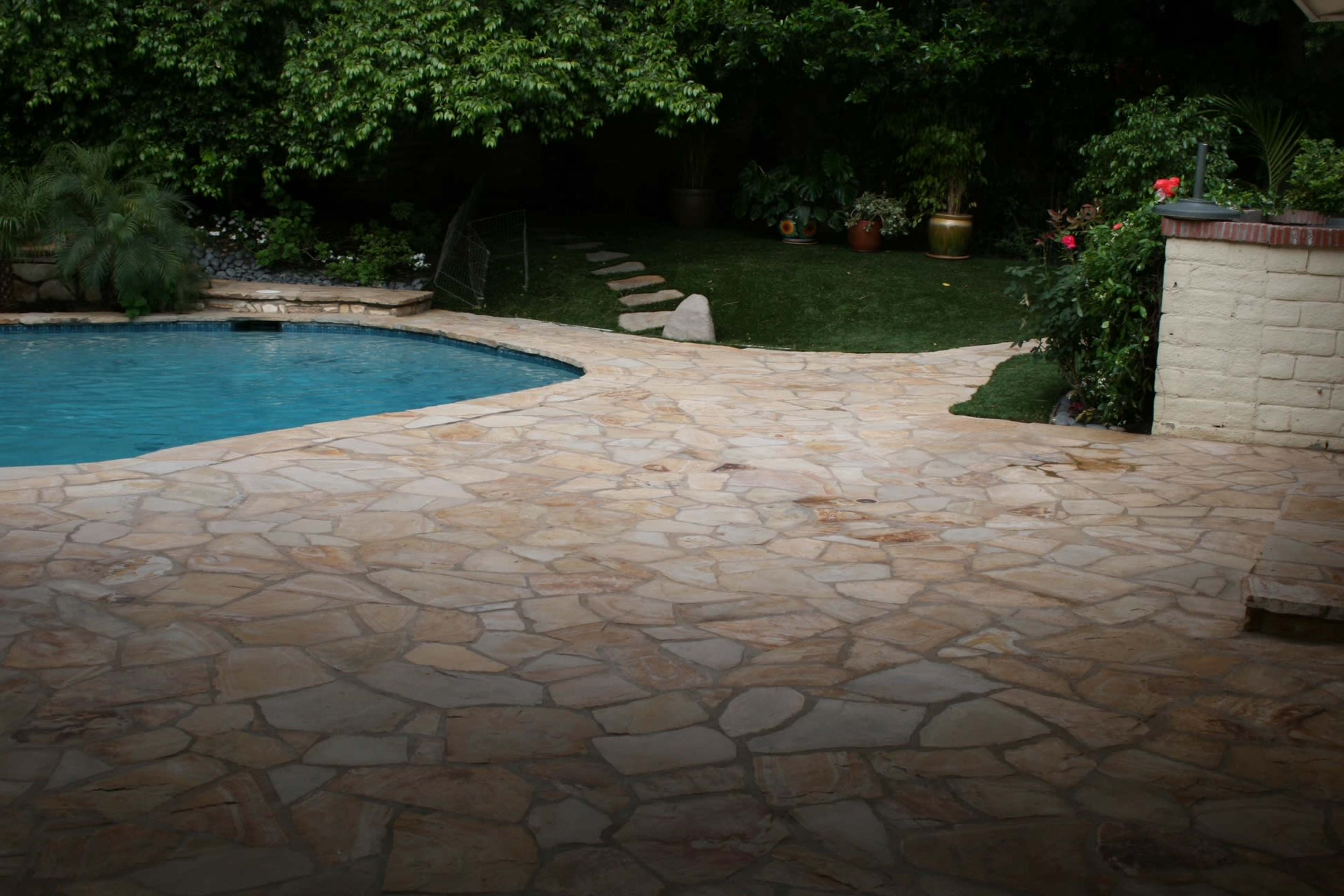 Country Setting in the City. Modern Suburban Expansive Outdoor Garden Party Space with: Pool & Jacuzzi, Covered Heated Patio, Full-size Fridge, and TV Image in Encino, Encino, CA