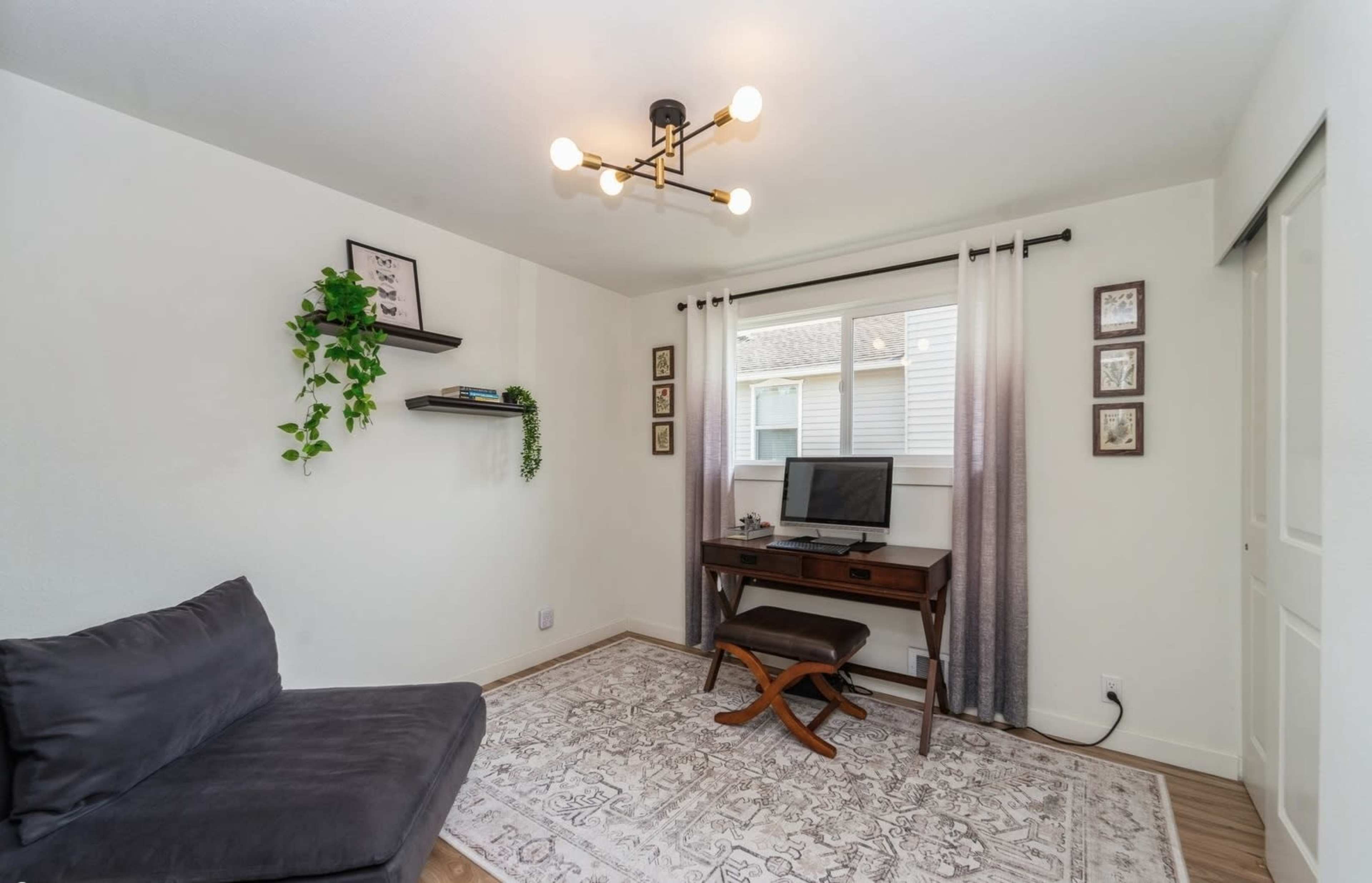 Vintage Urban Home in Historic Downtown Snohomish Image in Snohomish, Snohomish, WA