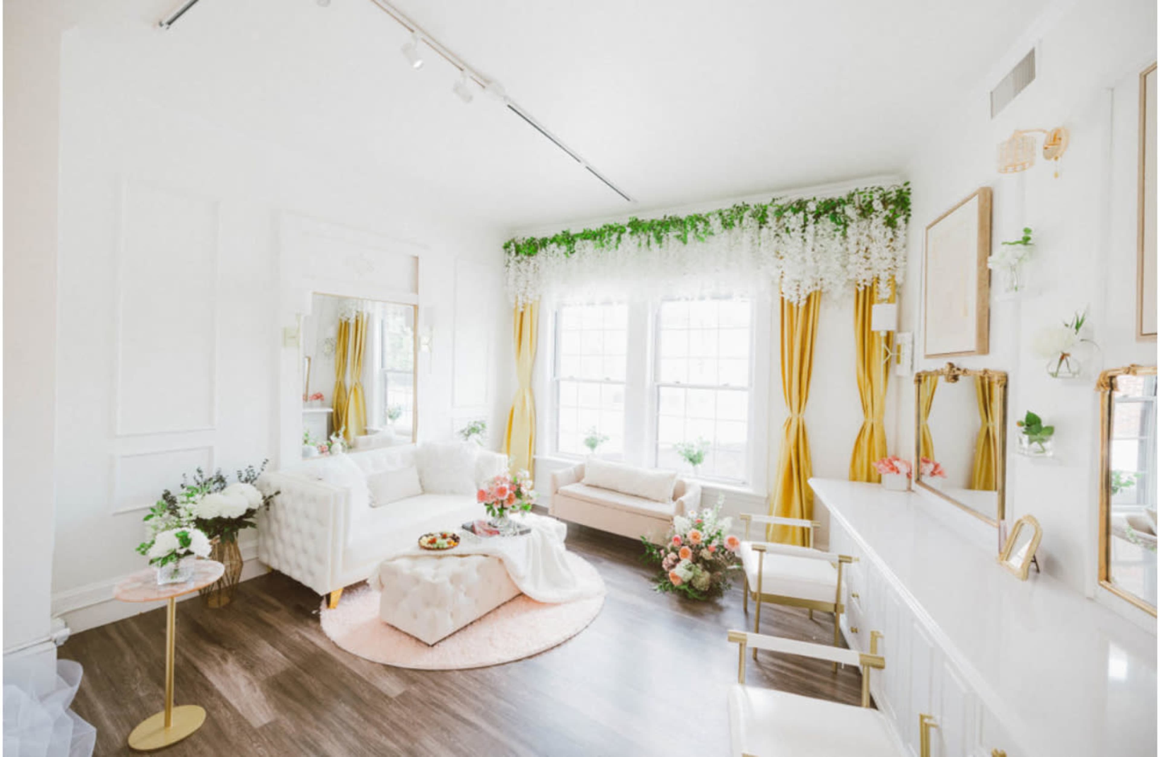 – Luxury Bridal Suite for Weddings, Showers, and Special Events Image in Sharon, Sharon, MA