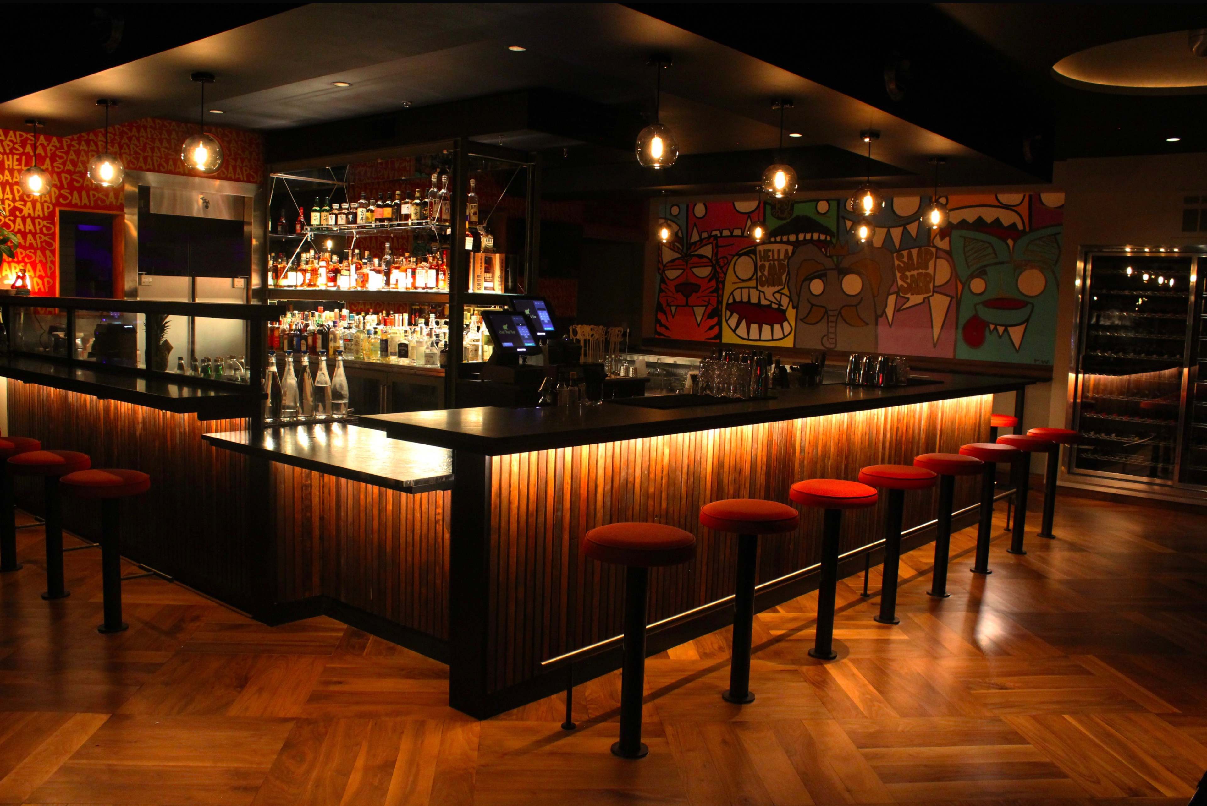 Elegant, Hip Restaurant/Bar with Great Lighting Image in Piedmont Avenue, Oakland, CA