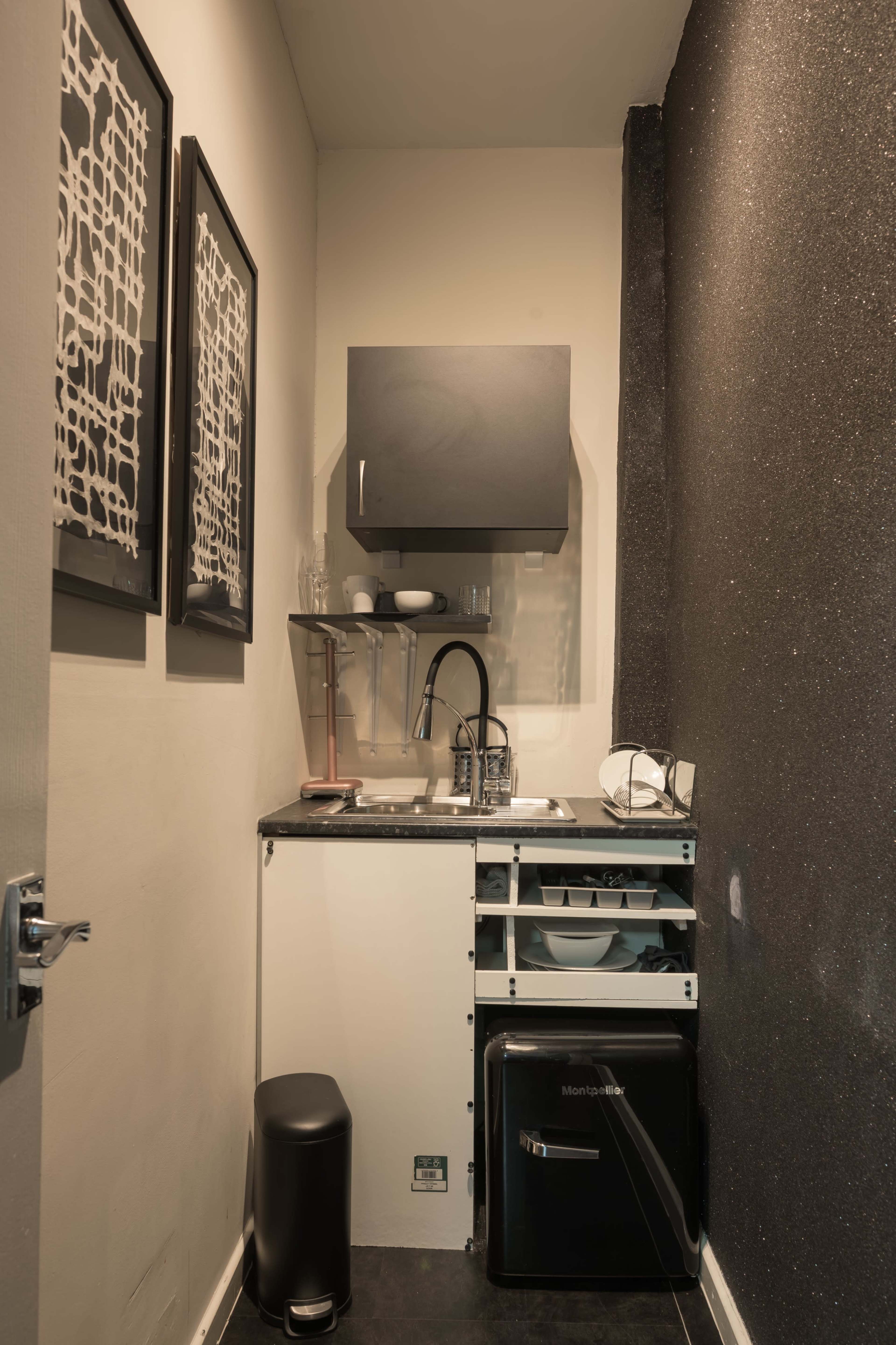 Bright Lifestyle Studio for Photoshoots & Content Creators – Jewellery Quarter Image in Jewellery Quarter, Birmingham, ENG