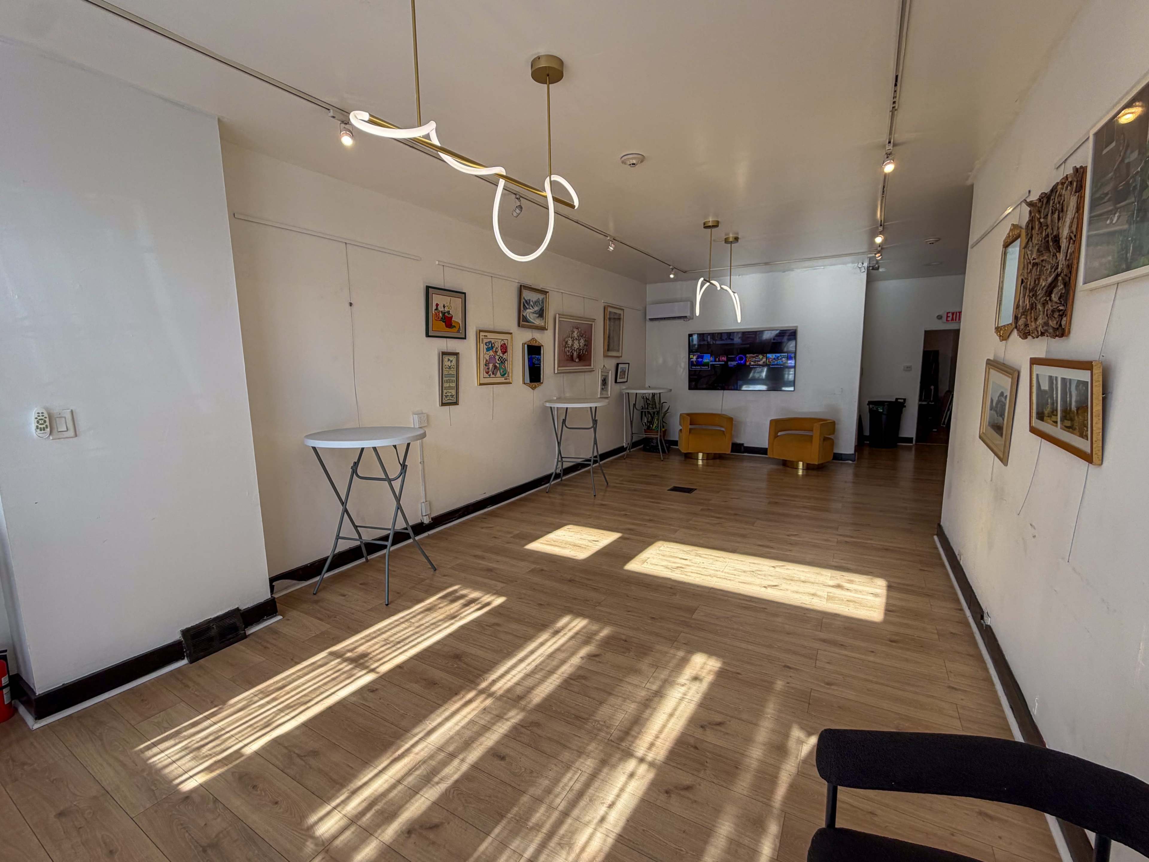 Urban Modern Art Gallery Image in University City, Philadelphia, PA