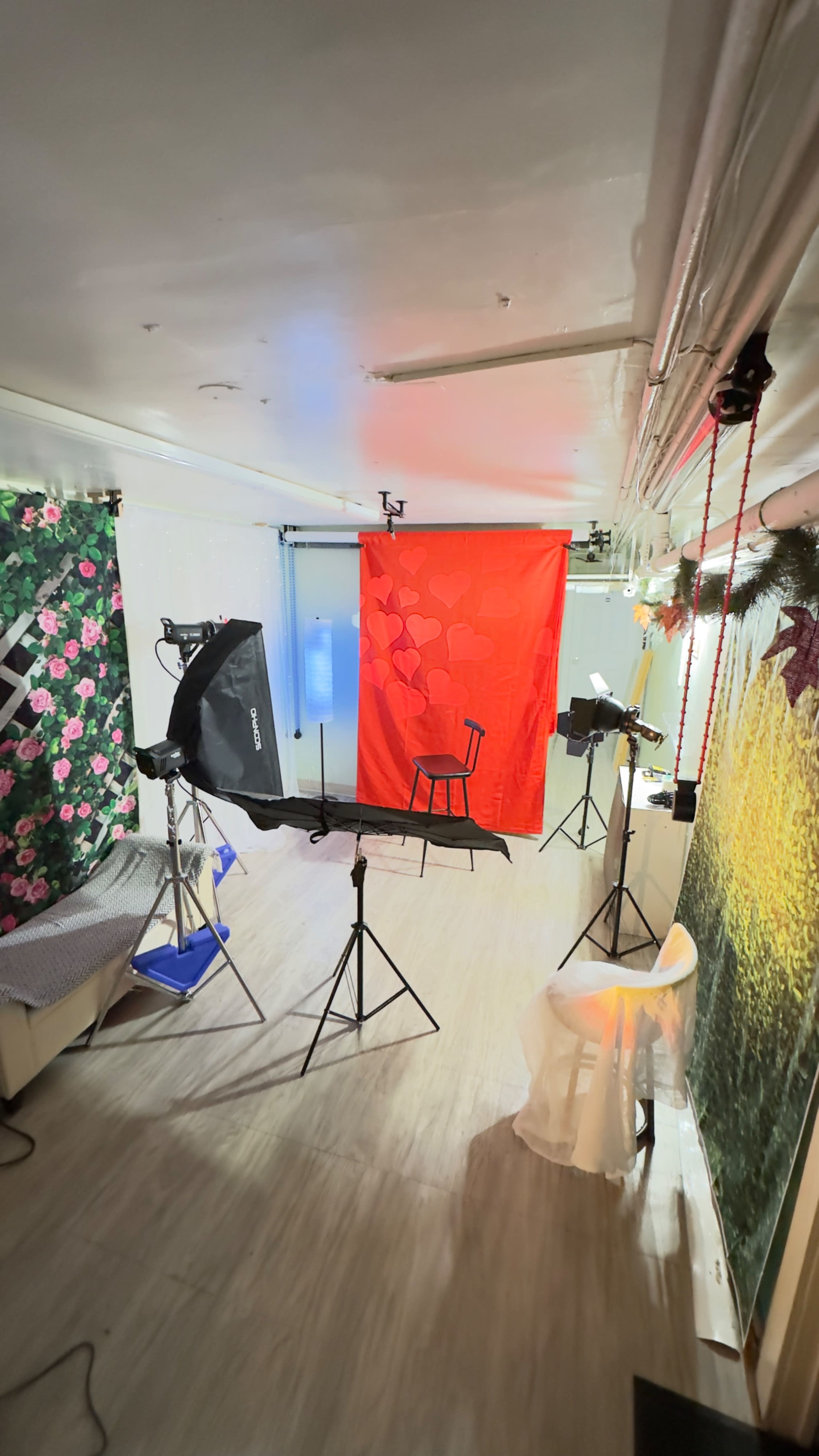 This studio is partially set up in the lower lever of a residence. It has access from street. The setup is integrated by four different spots with backdrops. is located in a well known, popular and friendly neighborhood, suburb, closest to Chicago. Image in Berwyn Township, Berwyn, IL