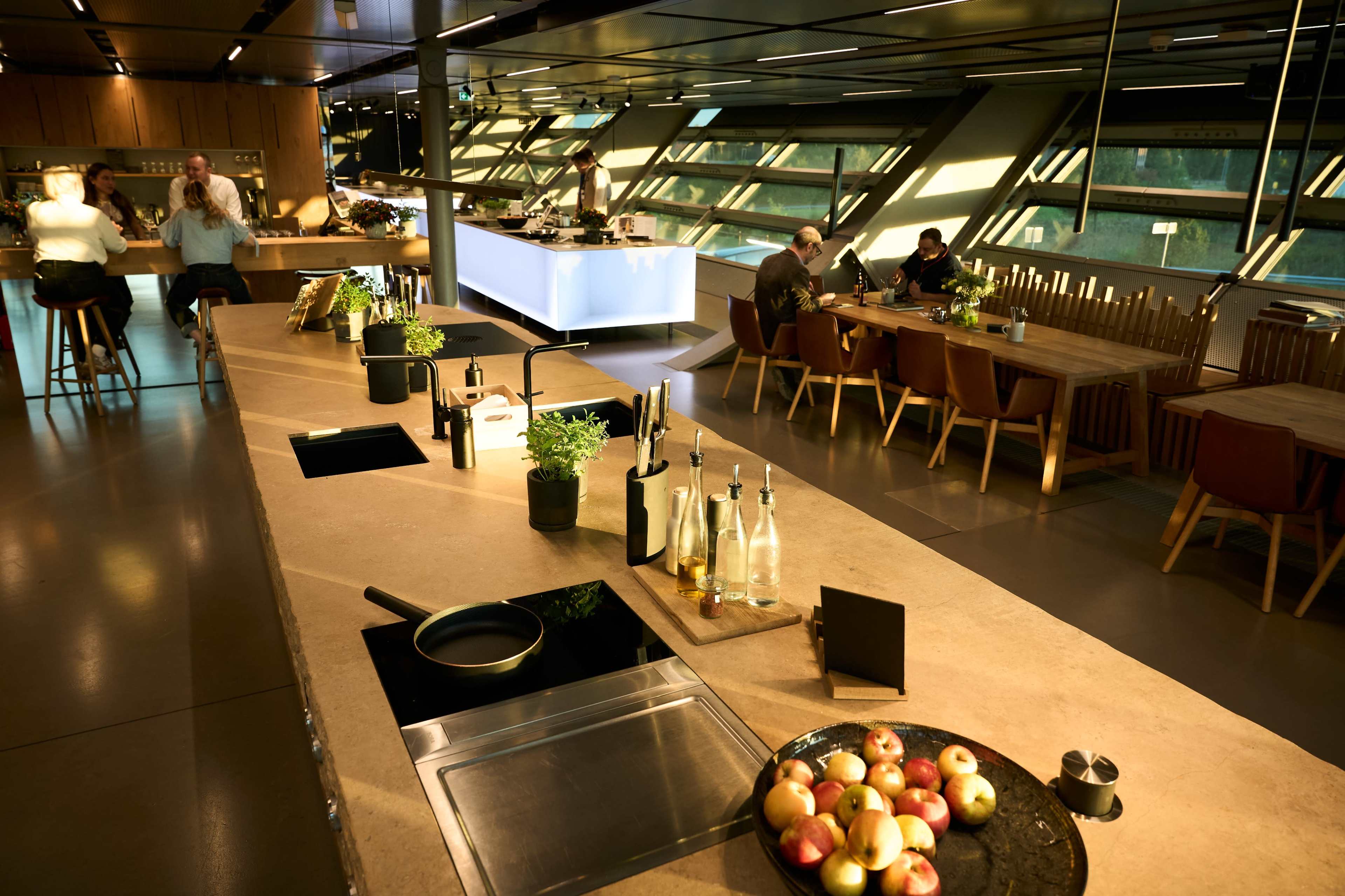 Exklusive Showküche für Events und Genuss - Flagship Kitchen Image in , Herford