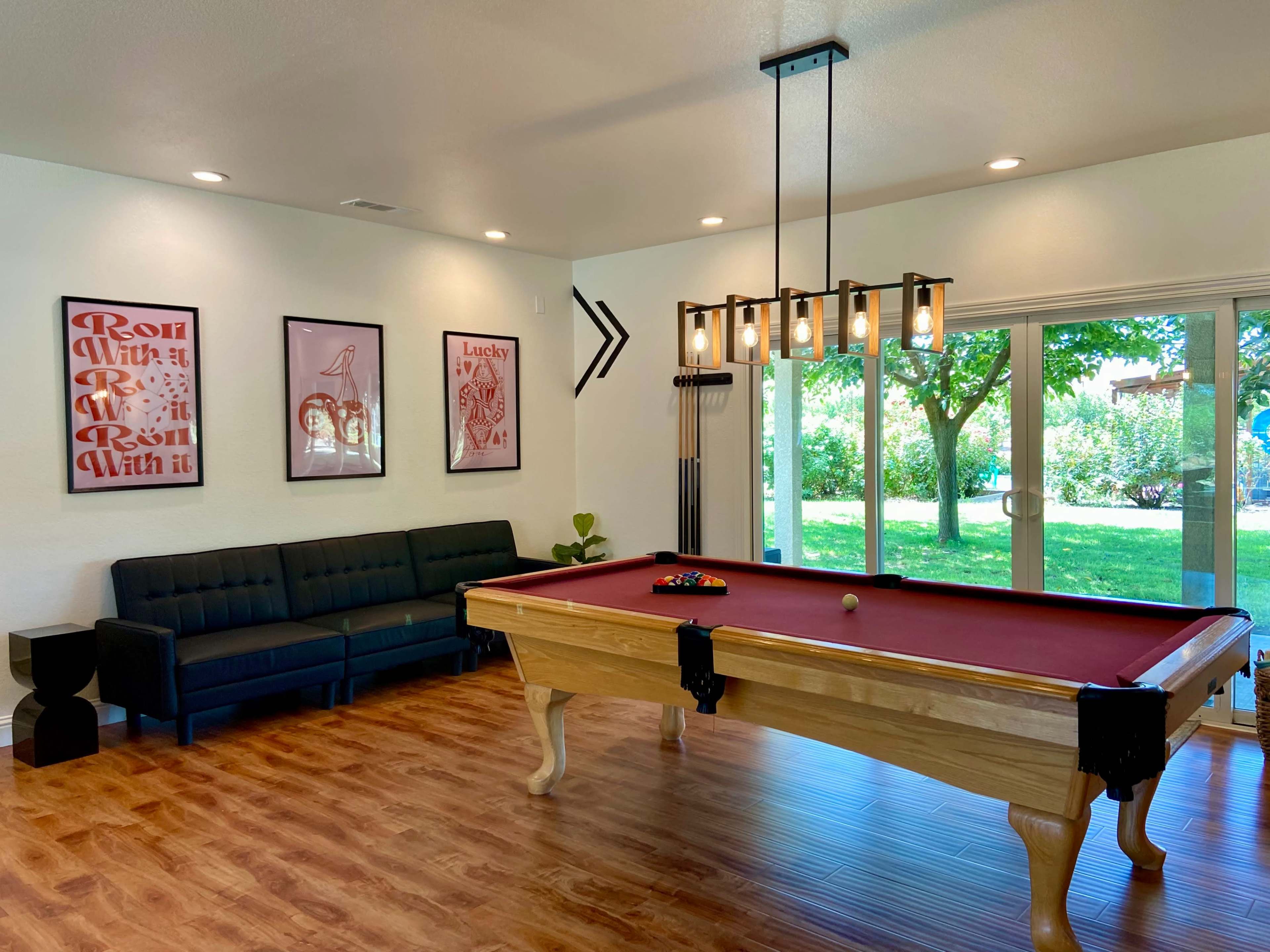 Unique Designer Villa with Multiple Backdrops and Natural Light Image in , Vernalis, CA