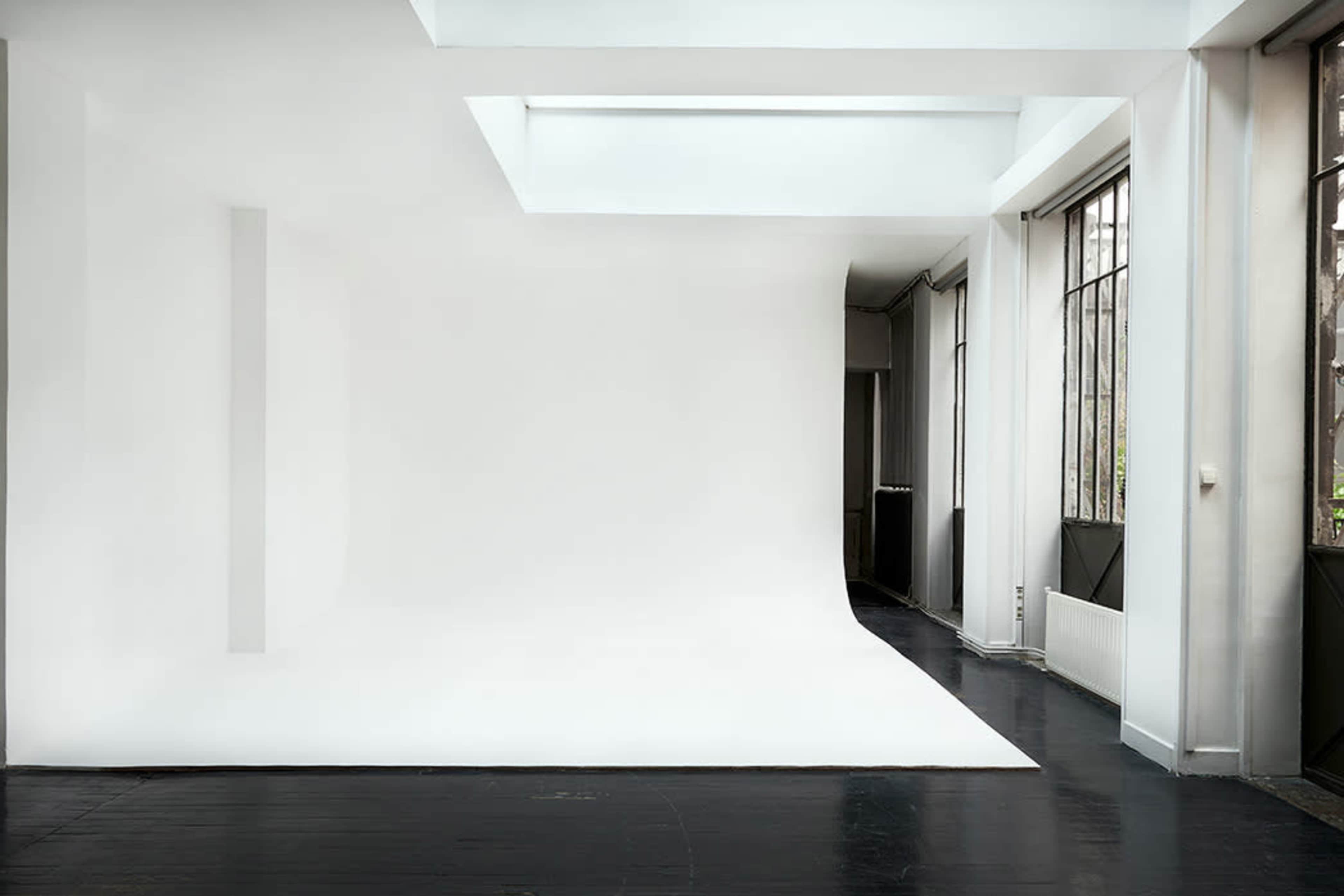 Studio photo avec Cyclorama à Paris proche du métro Nation Image dans Charonne, Paris, 