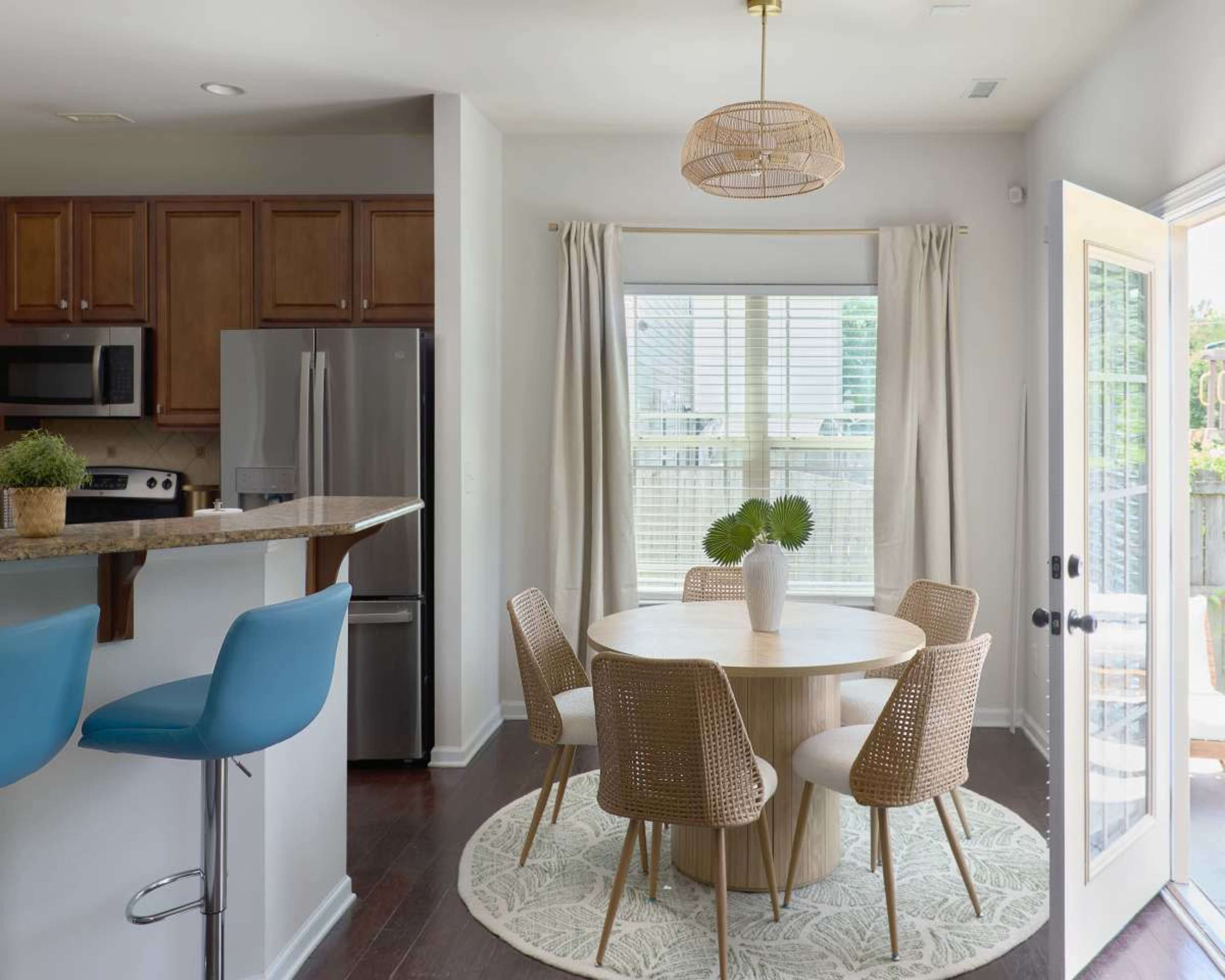 Luxury Retreat for Families + Corporate Image in Newell, Charlotte, NC