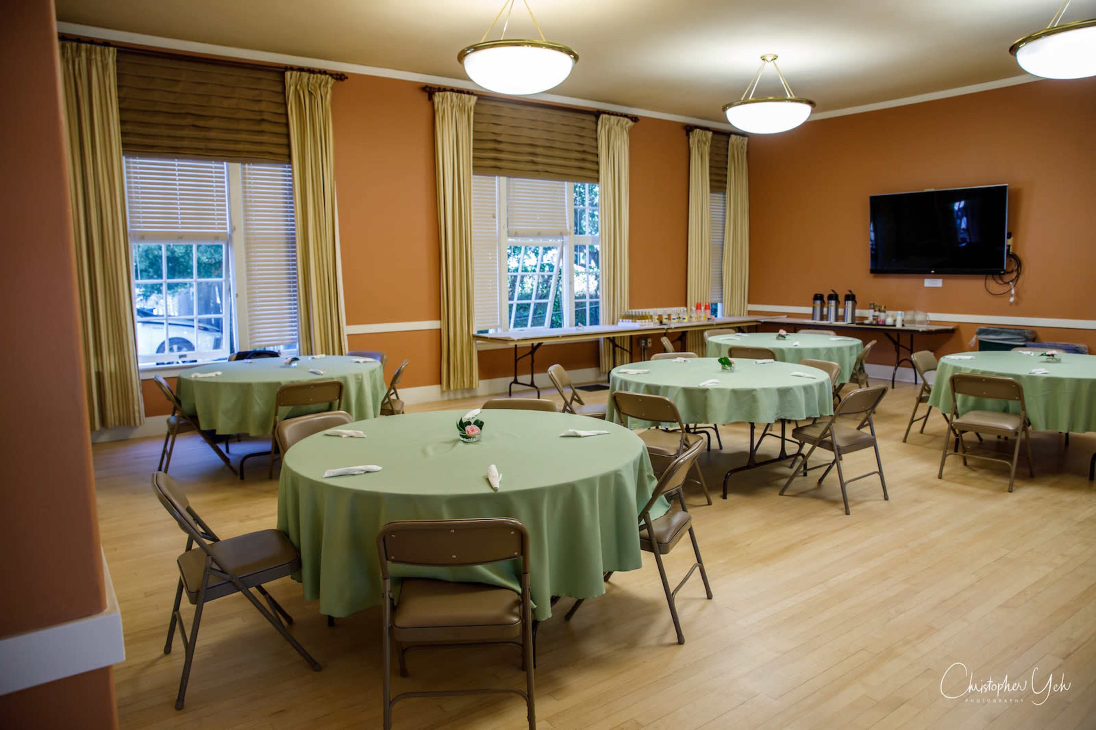 Buckham Room: Multi-Purpose Meeting, Event, and Performance Room Image in North Central, San Mateo, CA