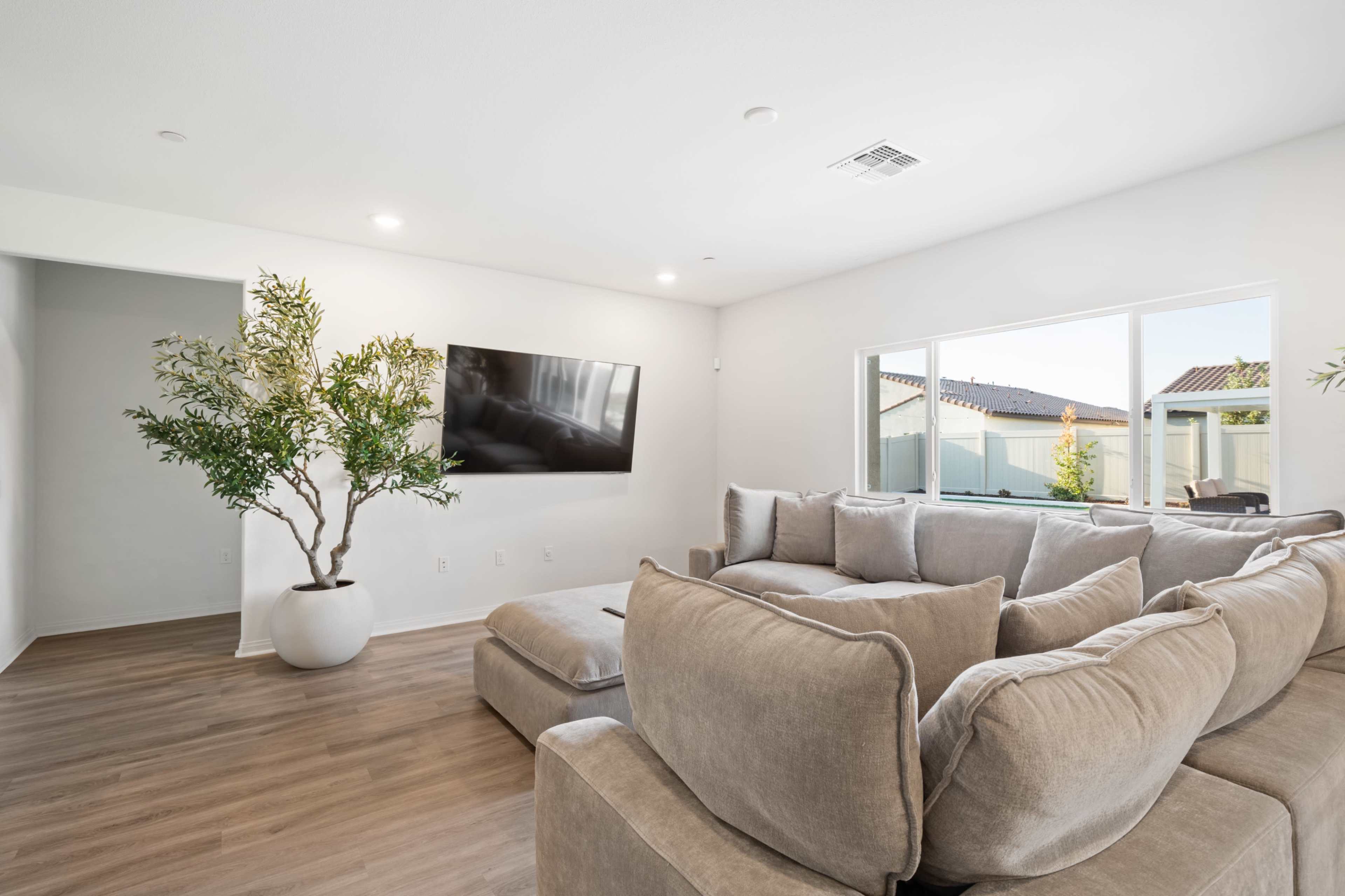 New residential space Image in Park Avenue, Bakersfield, CA