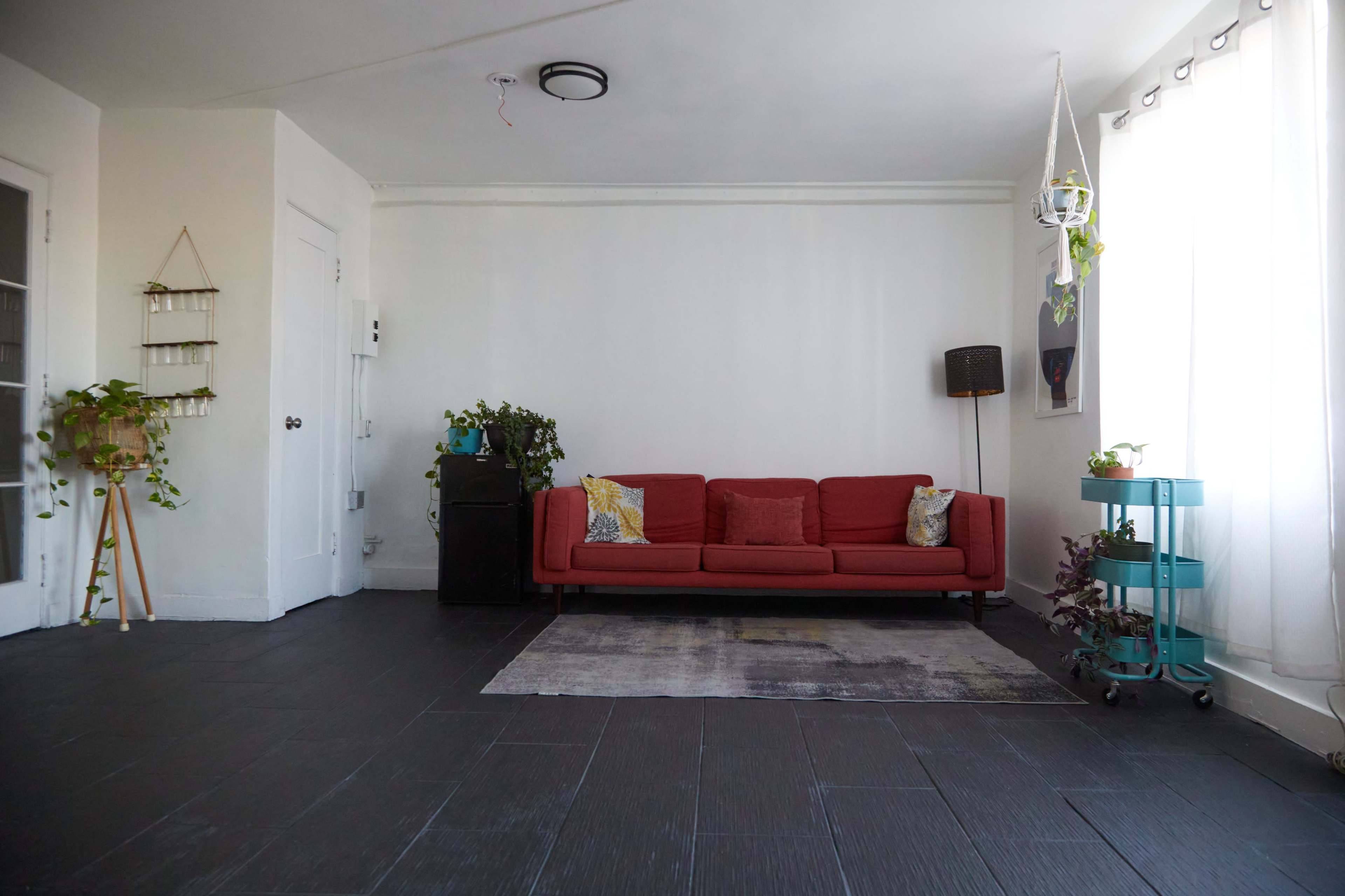 Roomy Centrally located rehearsal/small photography studio on Hollywood Blvd Image in Los Feliz, Los angeles, CA