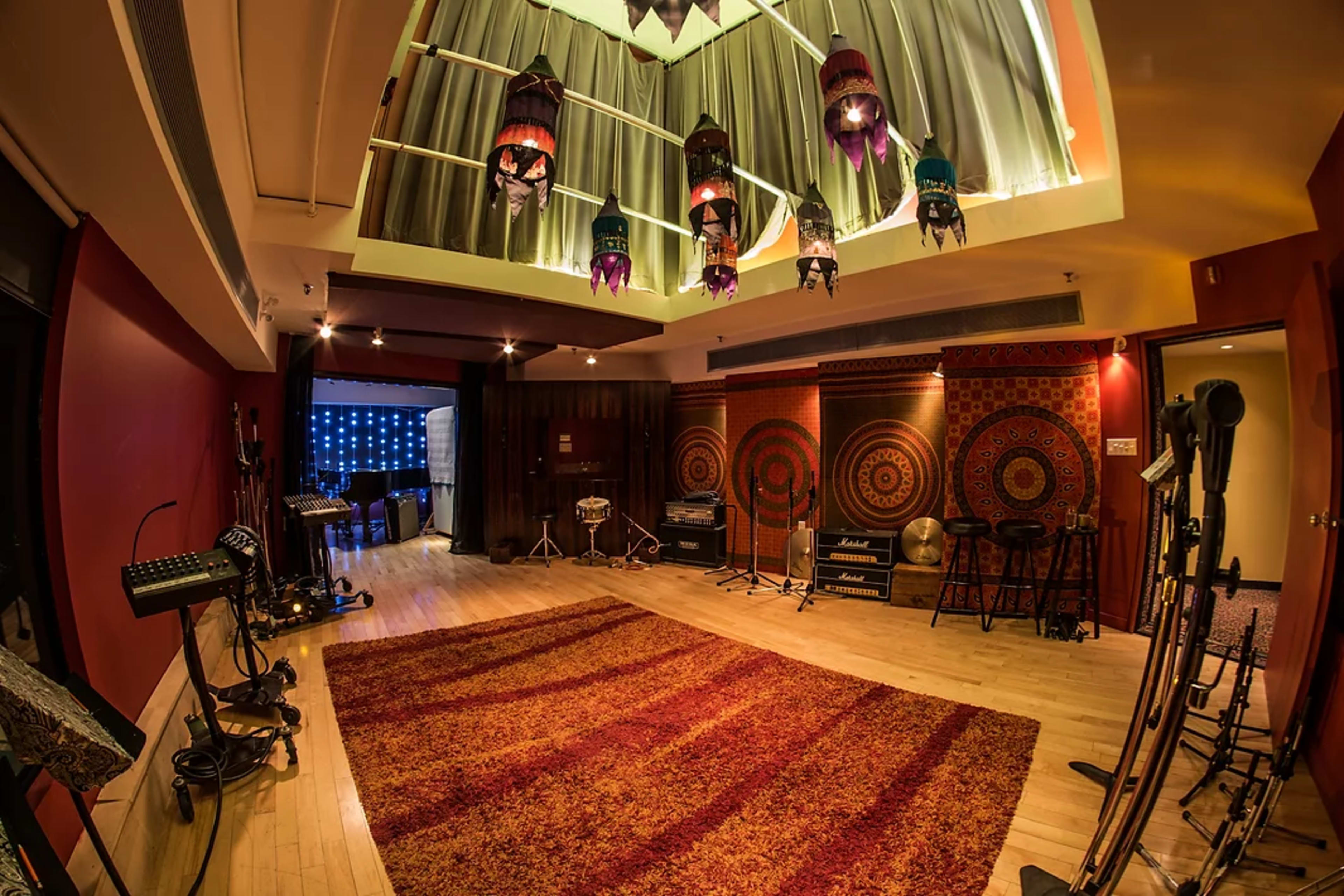 Premier Recording Studio with Moroccan Designed Lounge, Toronto