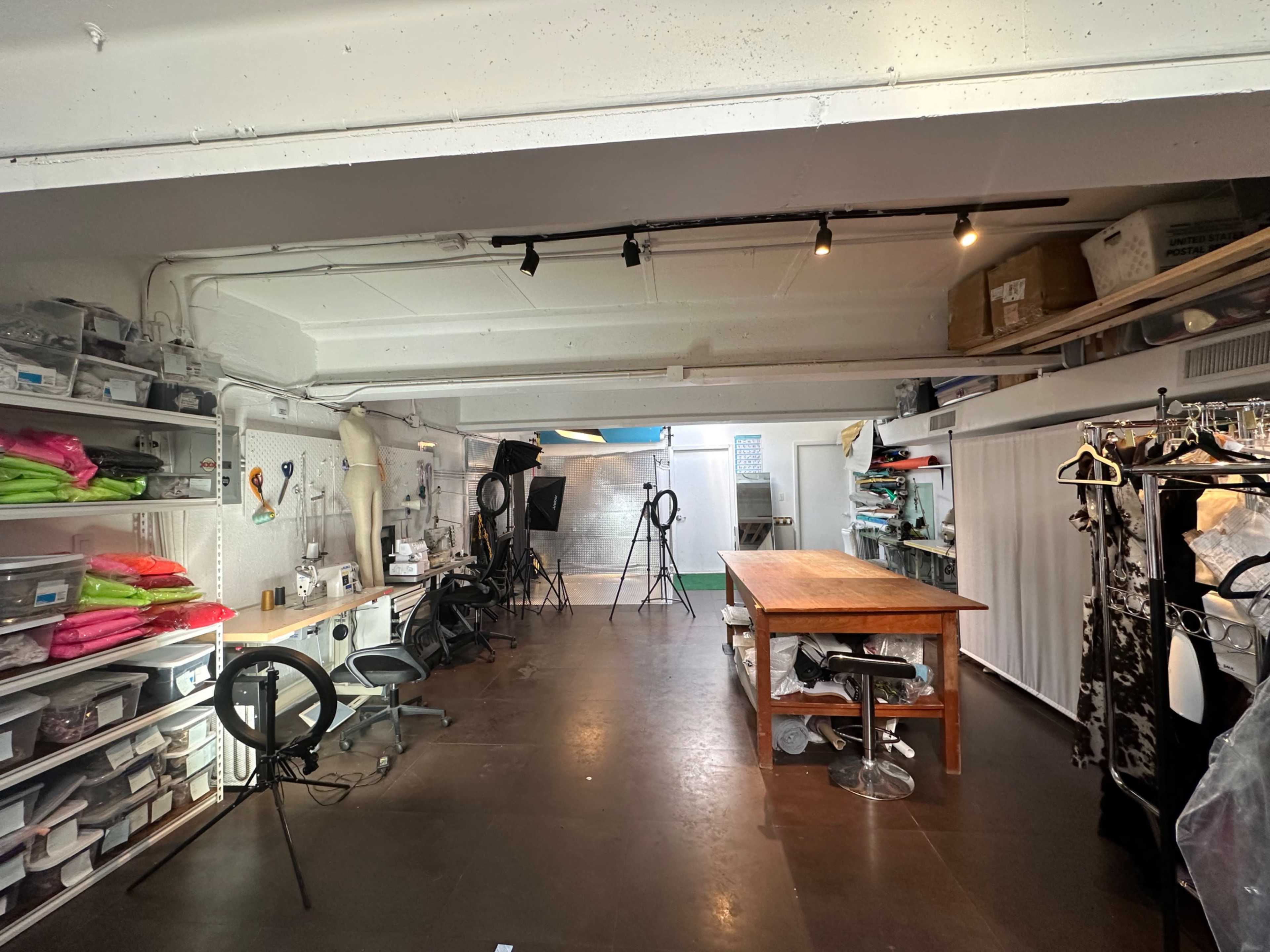 Beautiful retail store front, workspace Image in Miami, Miami, FL