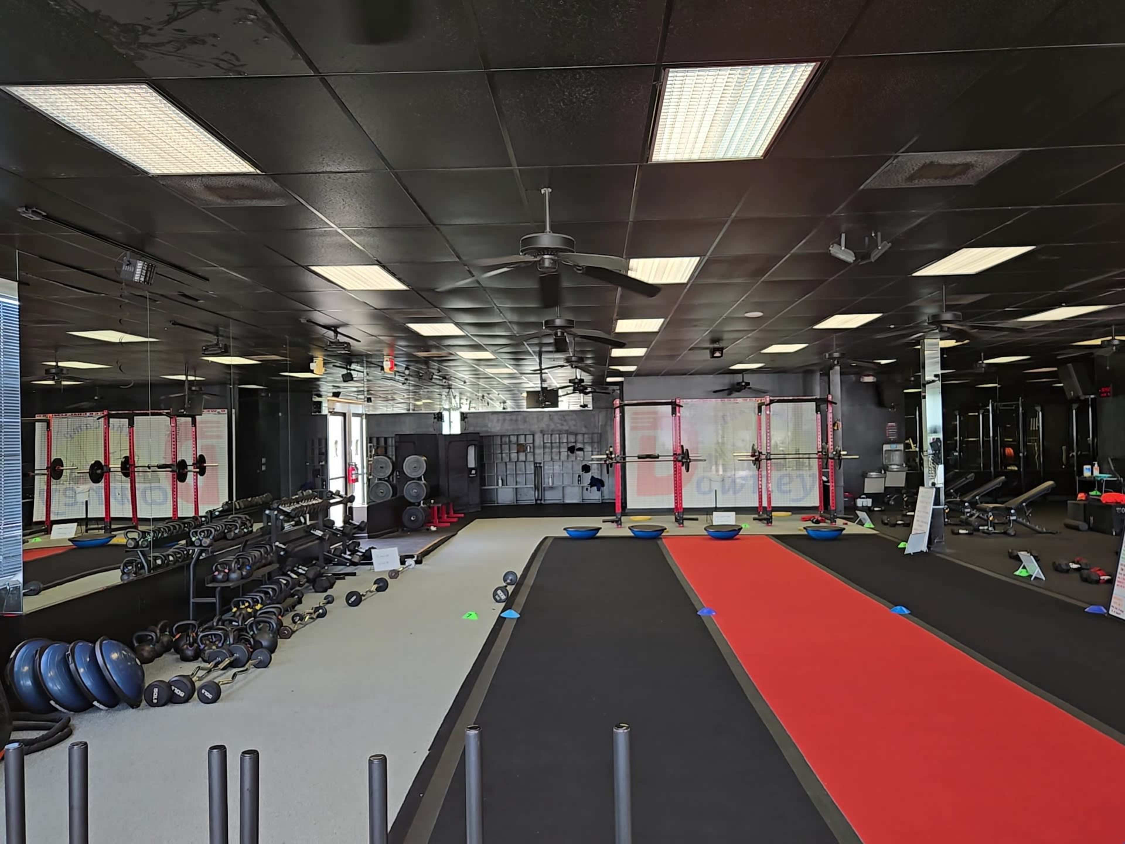This is a gym with 5700sq feet of open space in Downtown Downey with parking spaces and 2 restrooms Image in Downey, Downey, CA