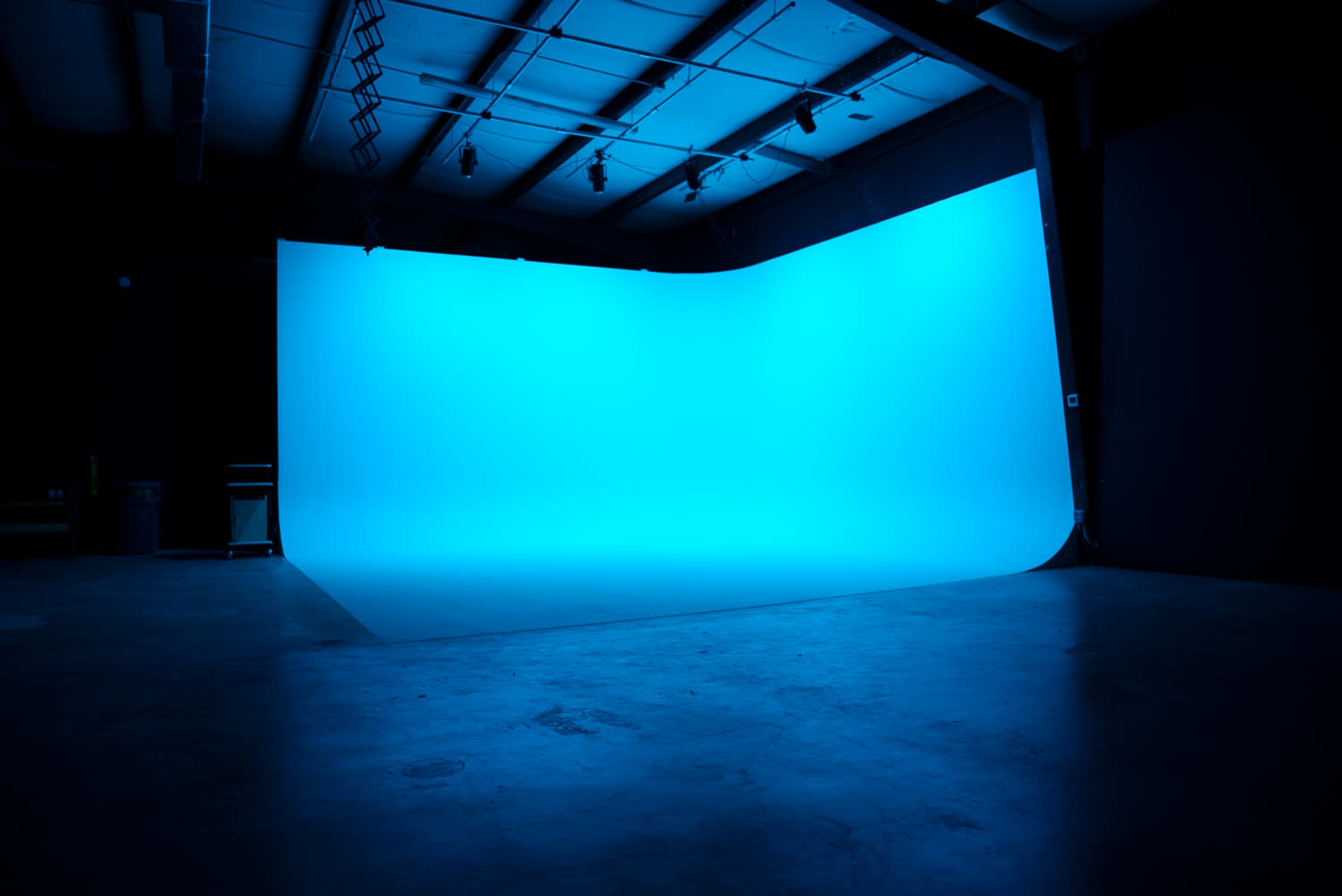 Film and Photo Production Studio/White Cyc/Warehouse/Open Set Studios Image in Valley Forge, San Antonio, TX