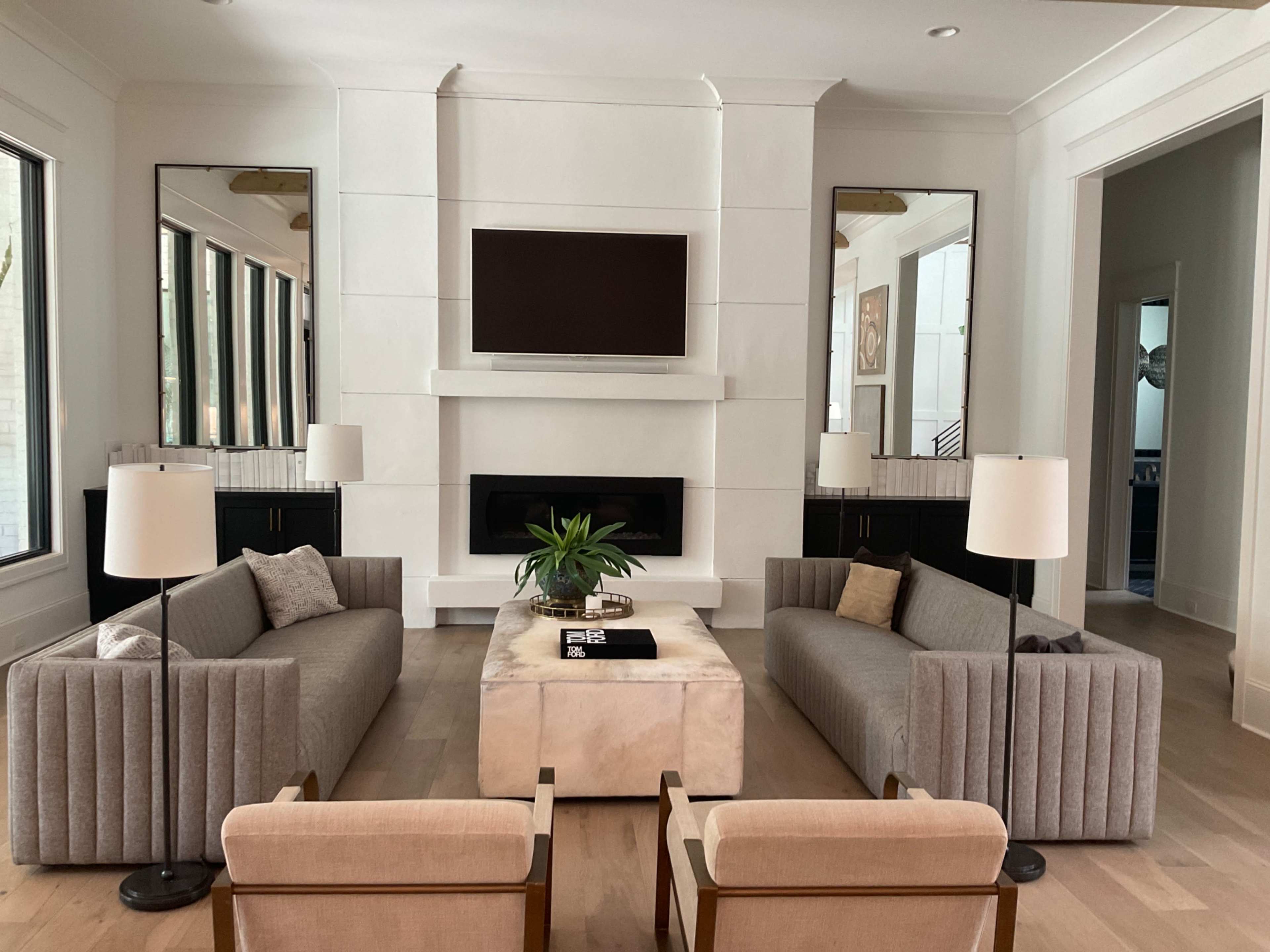 Modern Designer Home with Outdoor Lounge & Chef’s Kitchen in West Nashville Image in Hillwood, Nashville, TN