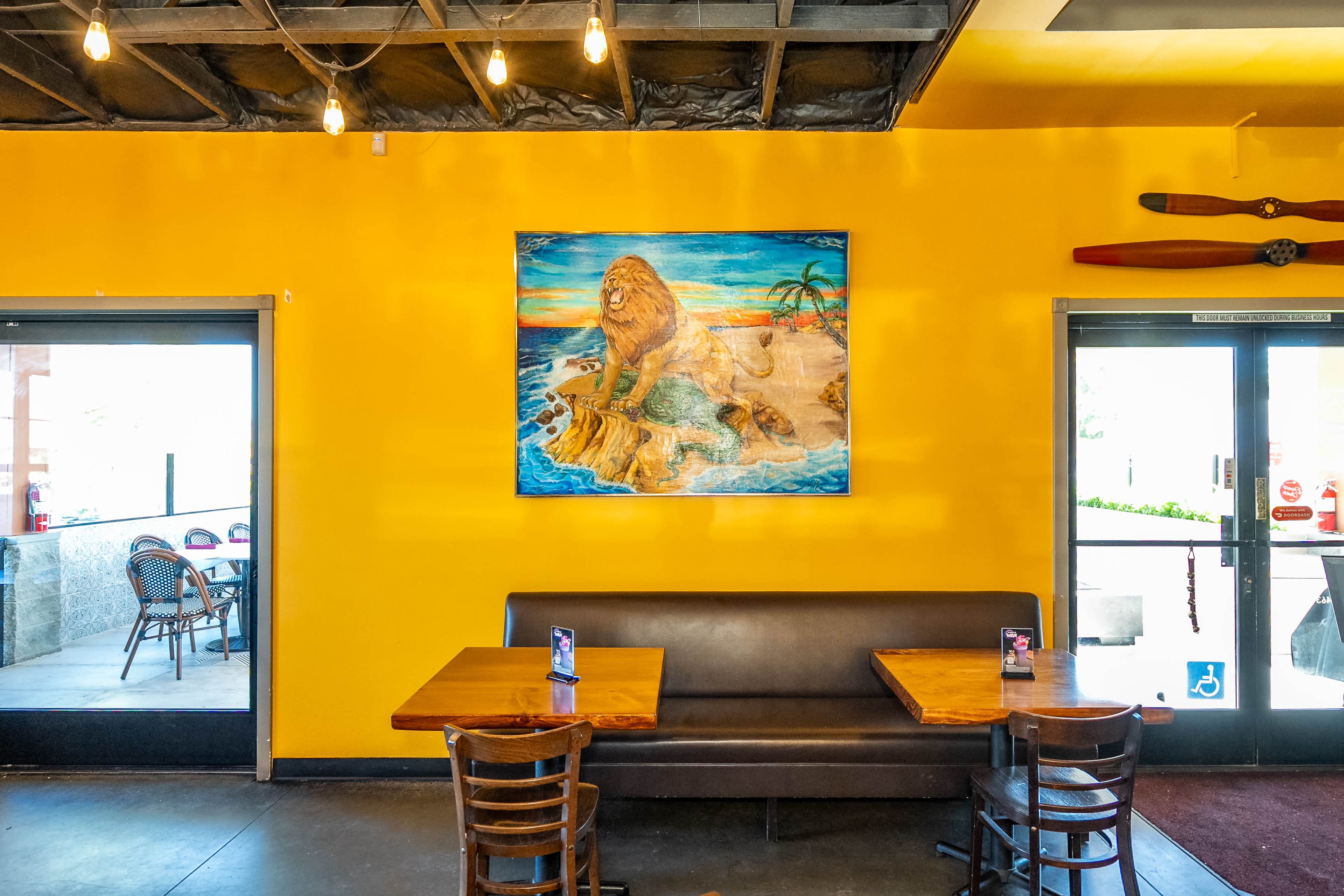 Secluded restaurant venue with beautiful dining room and patio Image in Palmdale, Palmdale, CA
