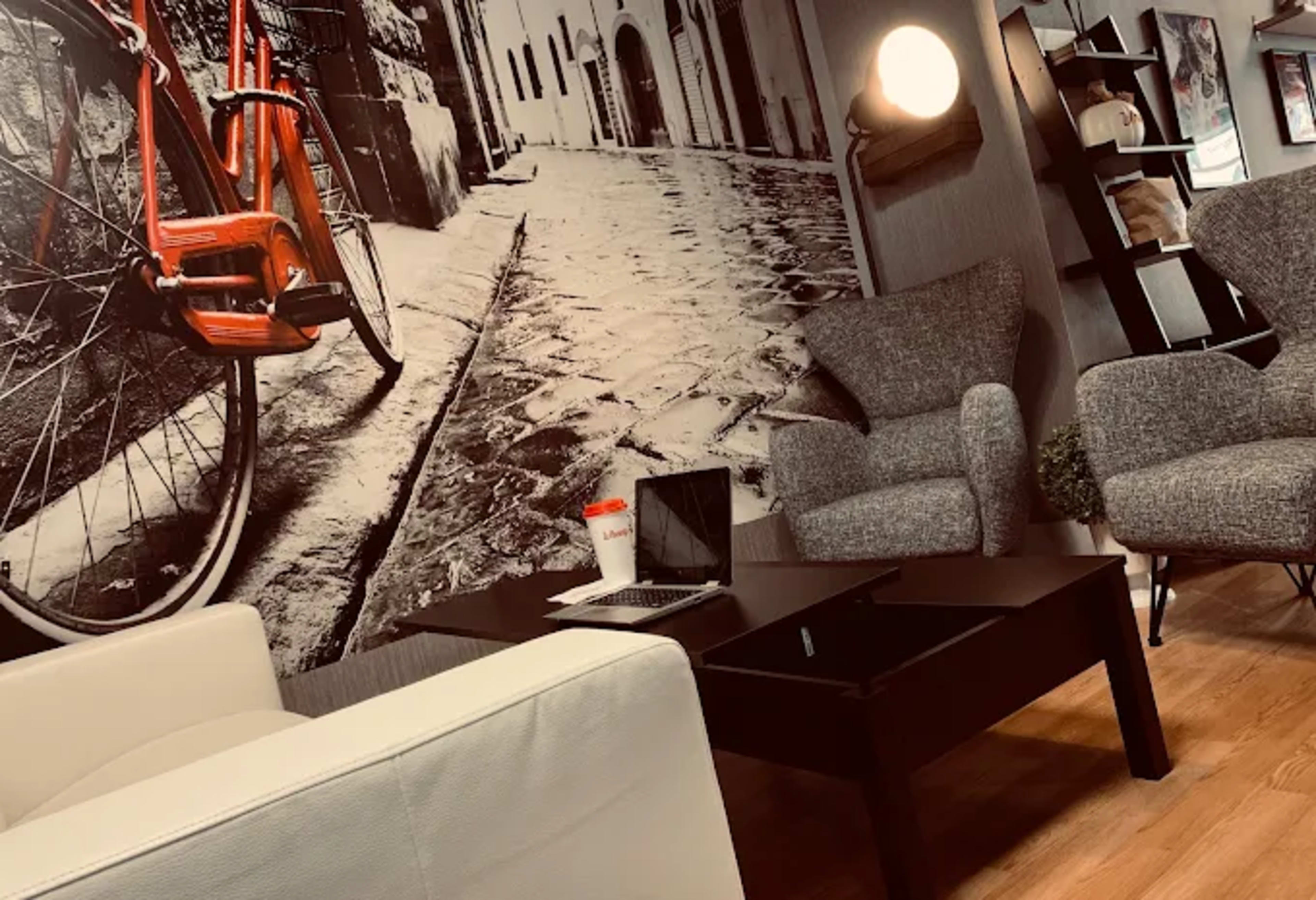 Cozy Urban Café Perfect for Private Parties & Pop-Ups Image in Lyons Township, La Grange, IL, IL