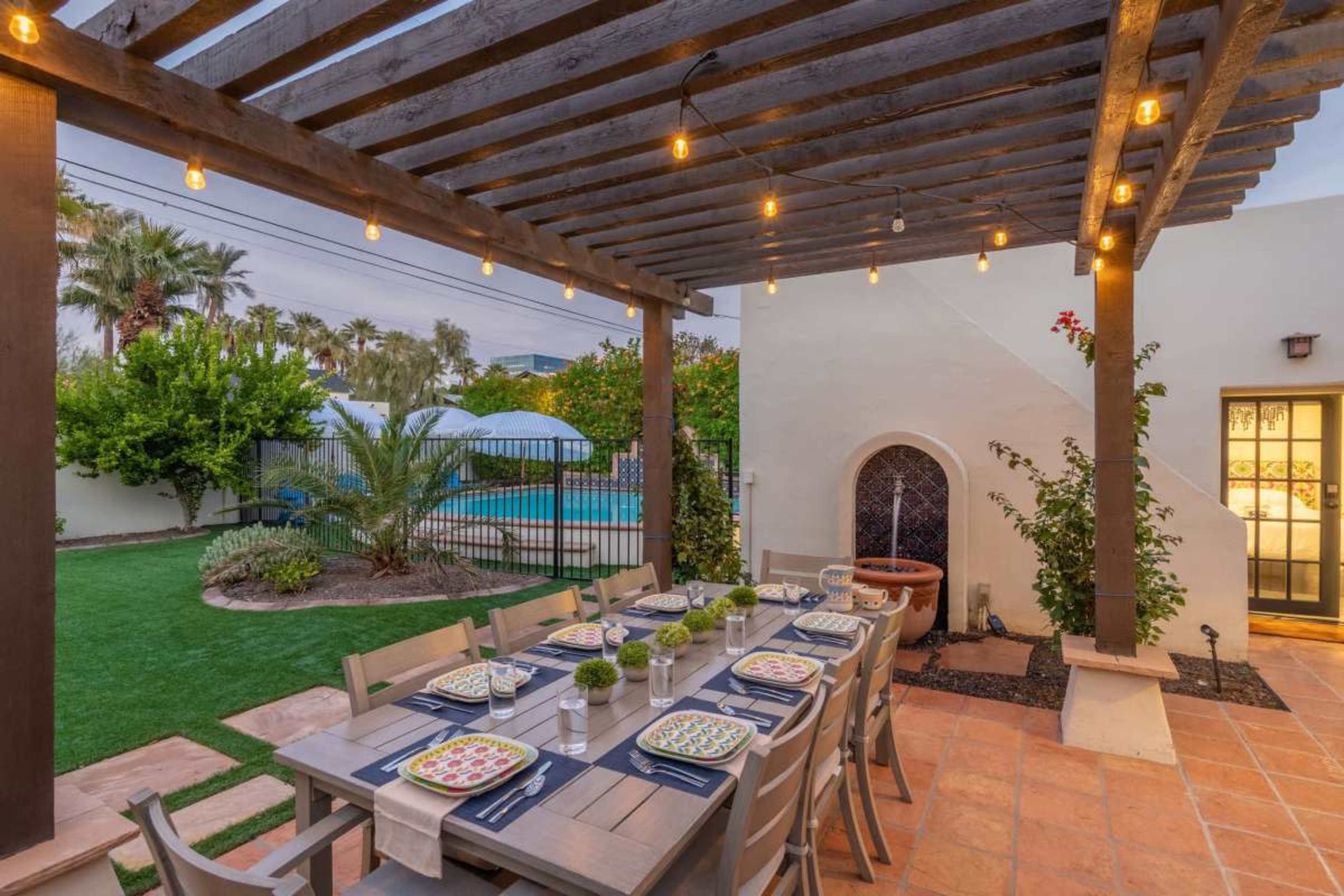 The Oasis Image in Encanto Village, Phoenix, AZ