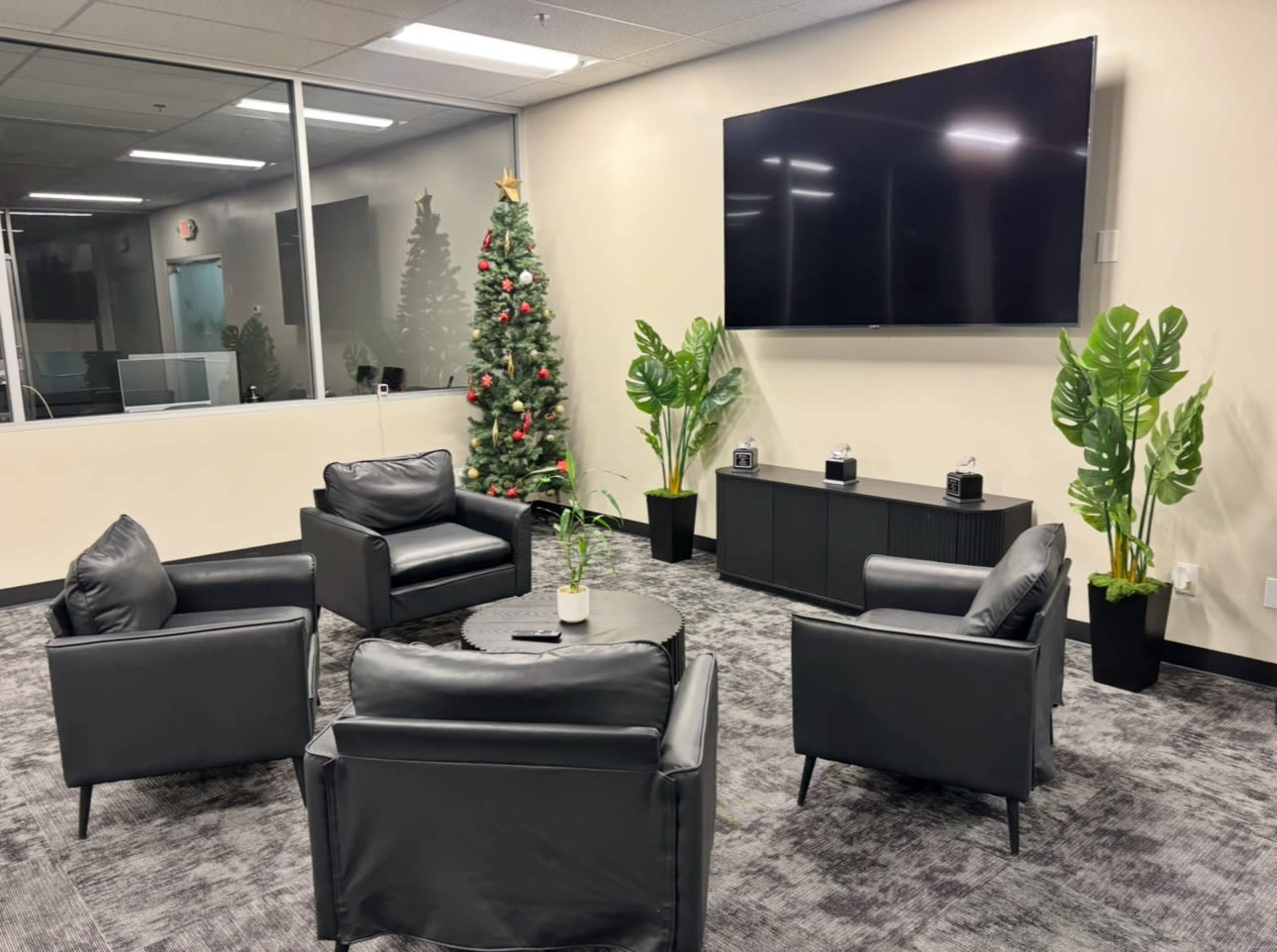 Professional Meeting & Seminar Space Image in Cerritos, Cerritos, CA