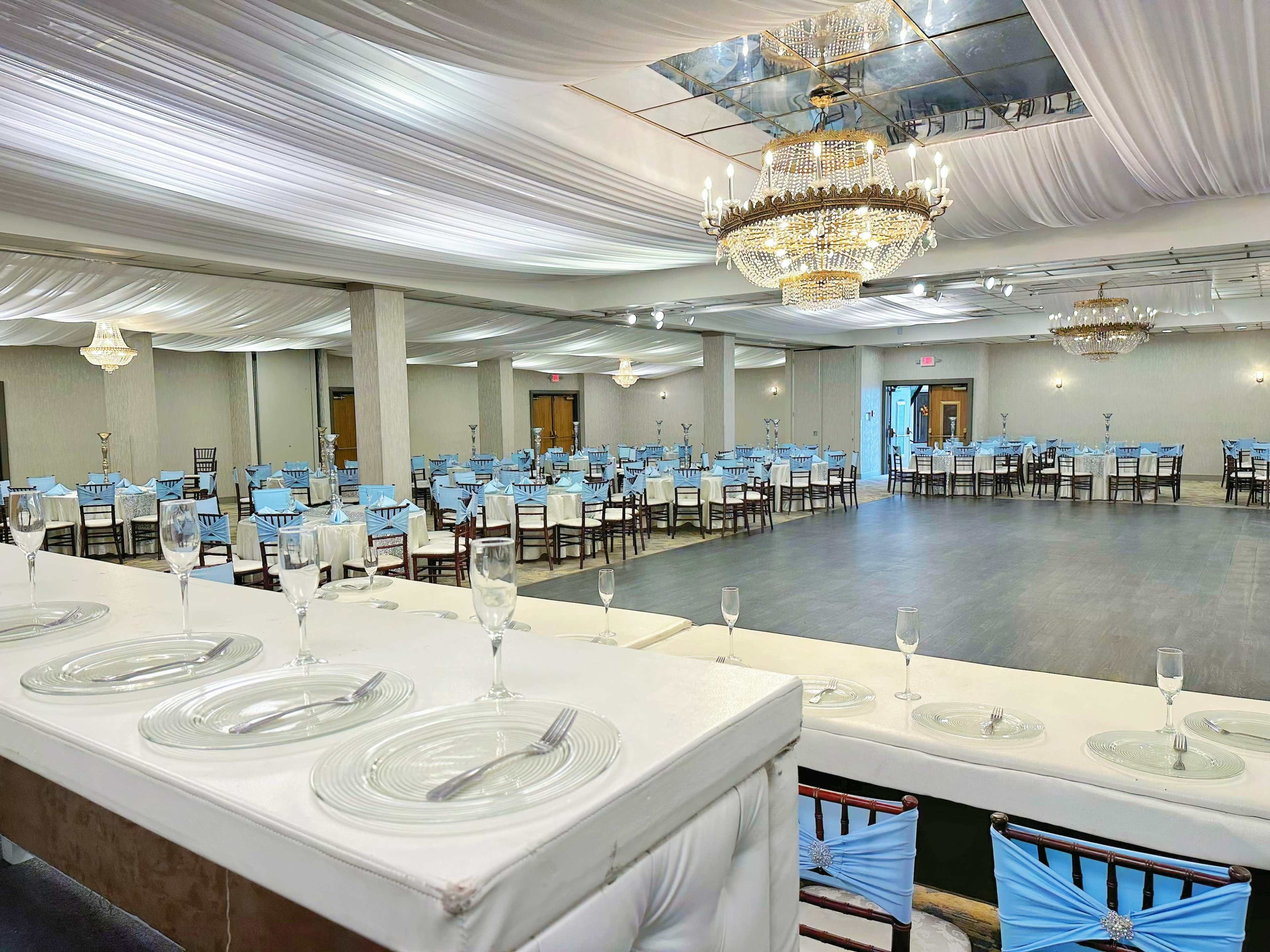 5400 SQ FT Ballroom great for meeting/events/party Image in Monterey Park, Monterey Park, CA