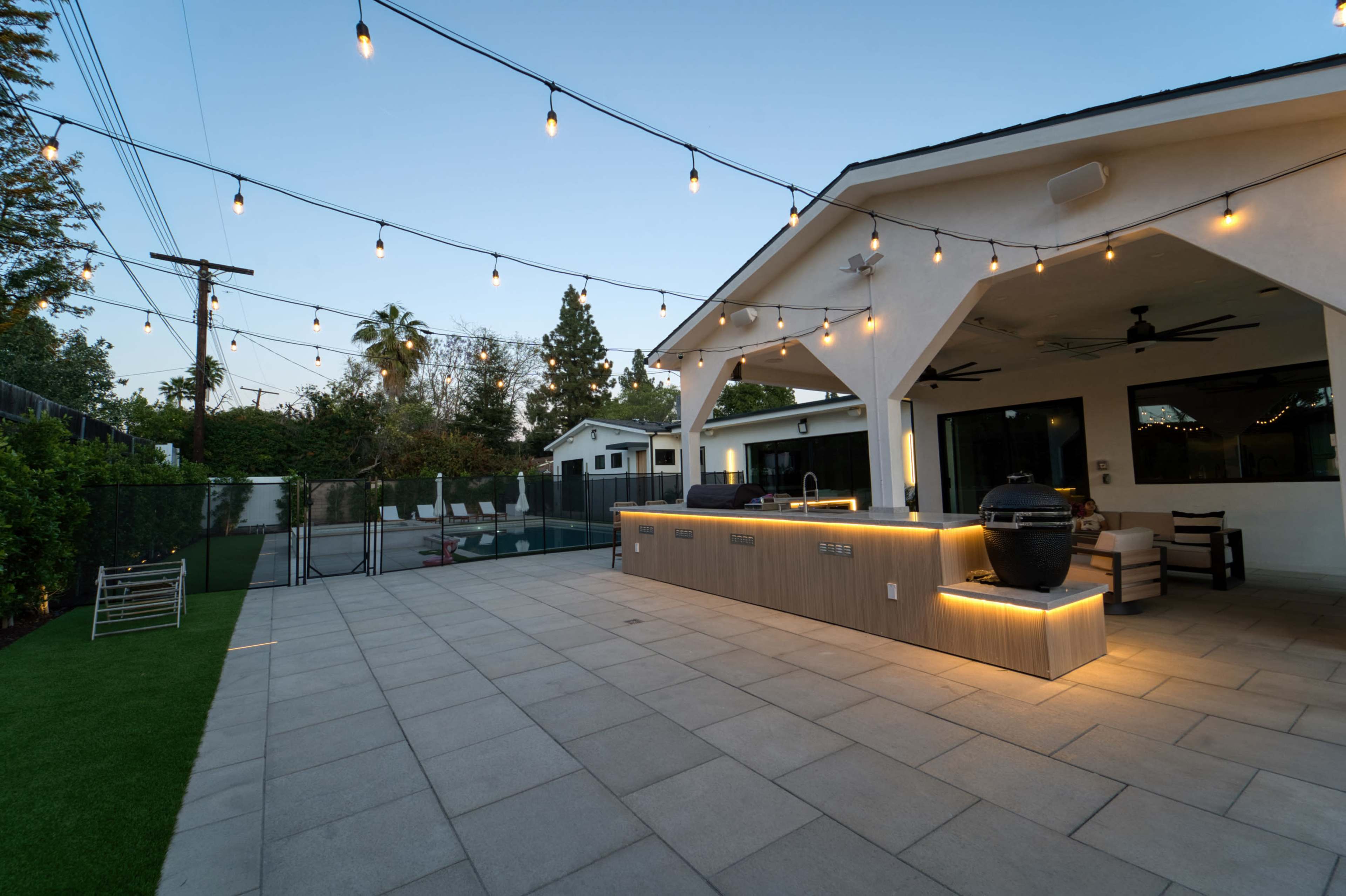 Modern Large Private Backyard with Pool and Spa for Events Image in Northridge, Northridge, CA