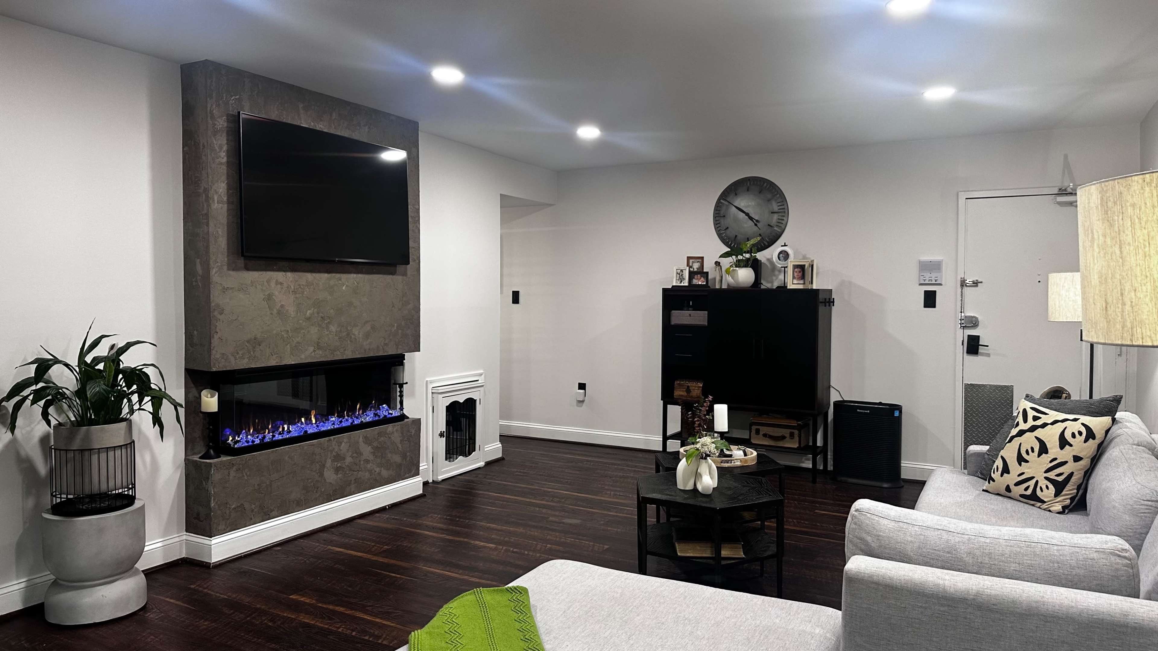 "Chic Urban Retreat, modern Condo with Exquisite Details" Image in Tysons, Mclean, VA