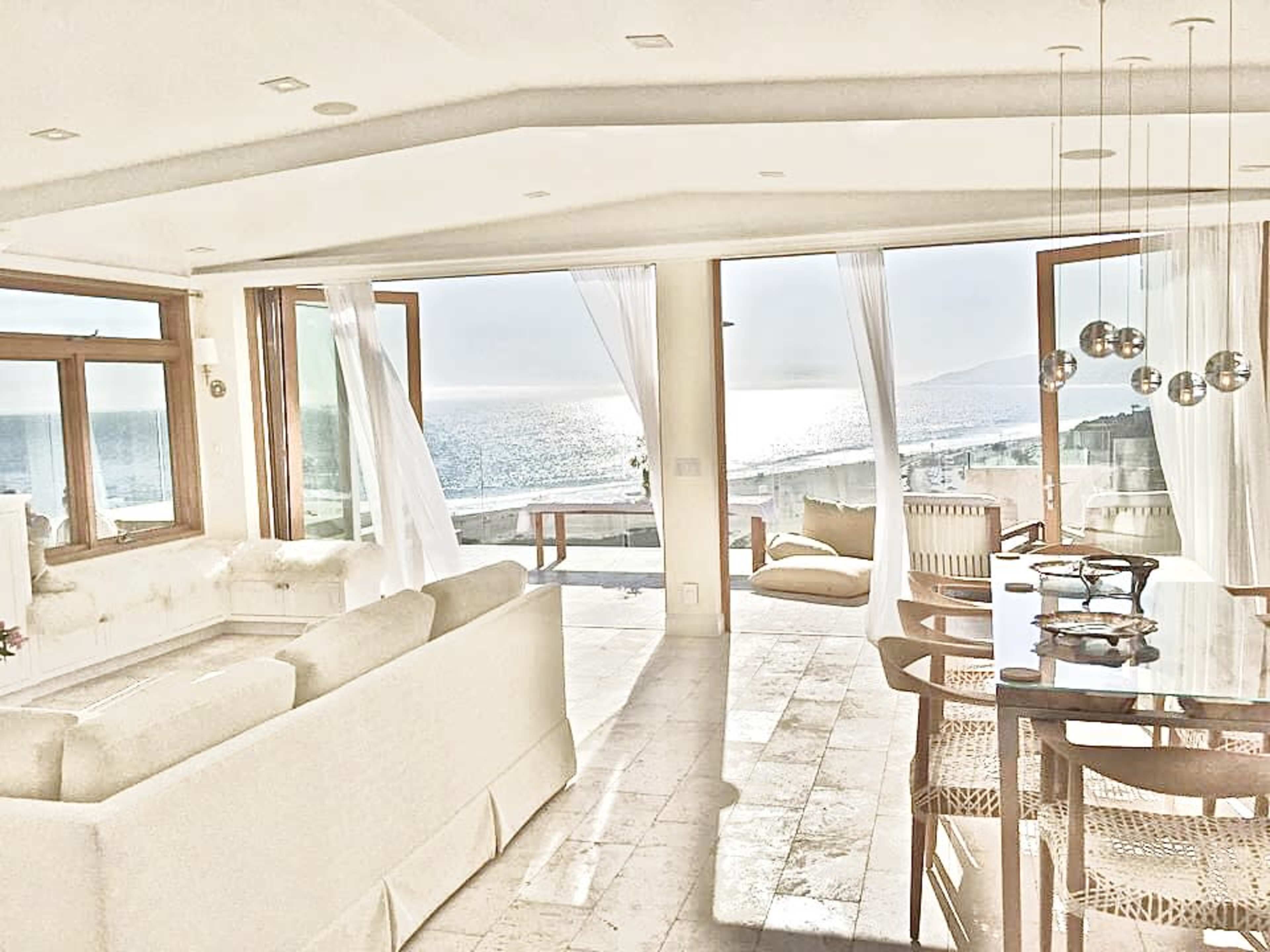 “The Best View in Malibu”! A 180 Degree View of Zuma Beach! LA Times Custom Designer Dream! 🤩 Image in Central Malibu, Malibu, CA