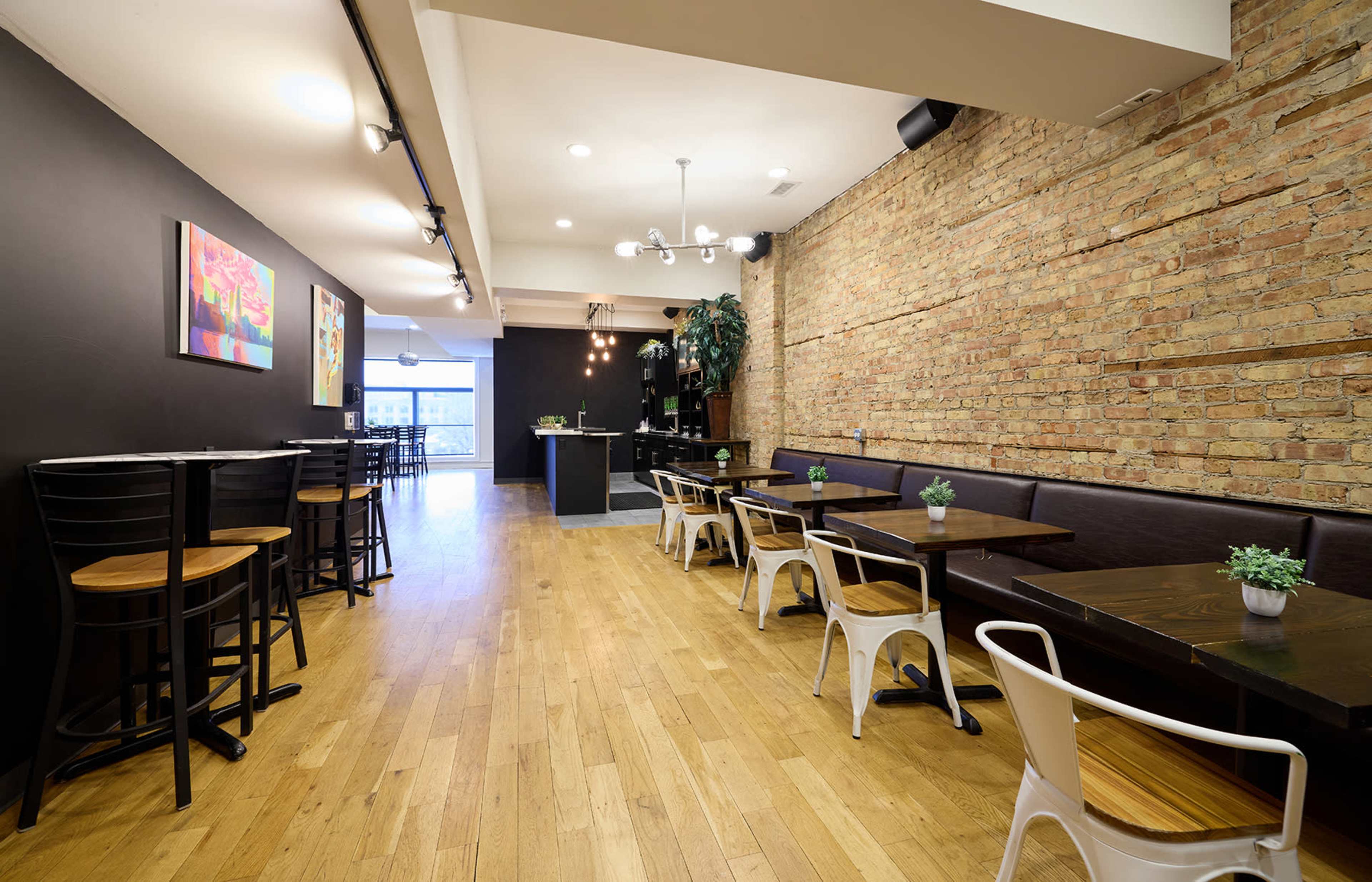 South Loop Beer & Wine Lounge Image in Near South Side, Chicago, IL