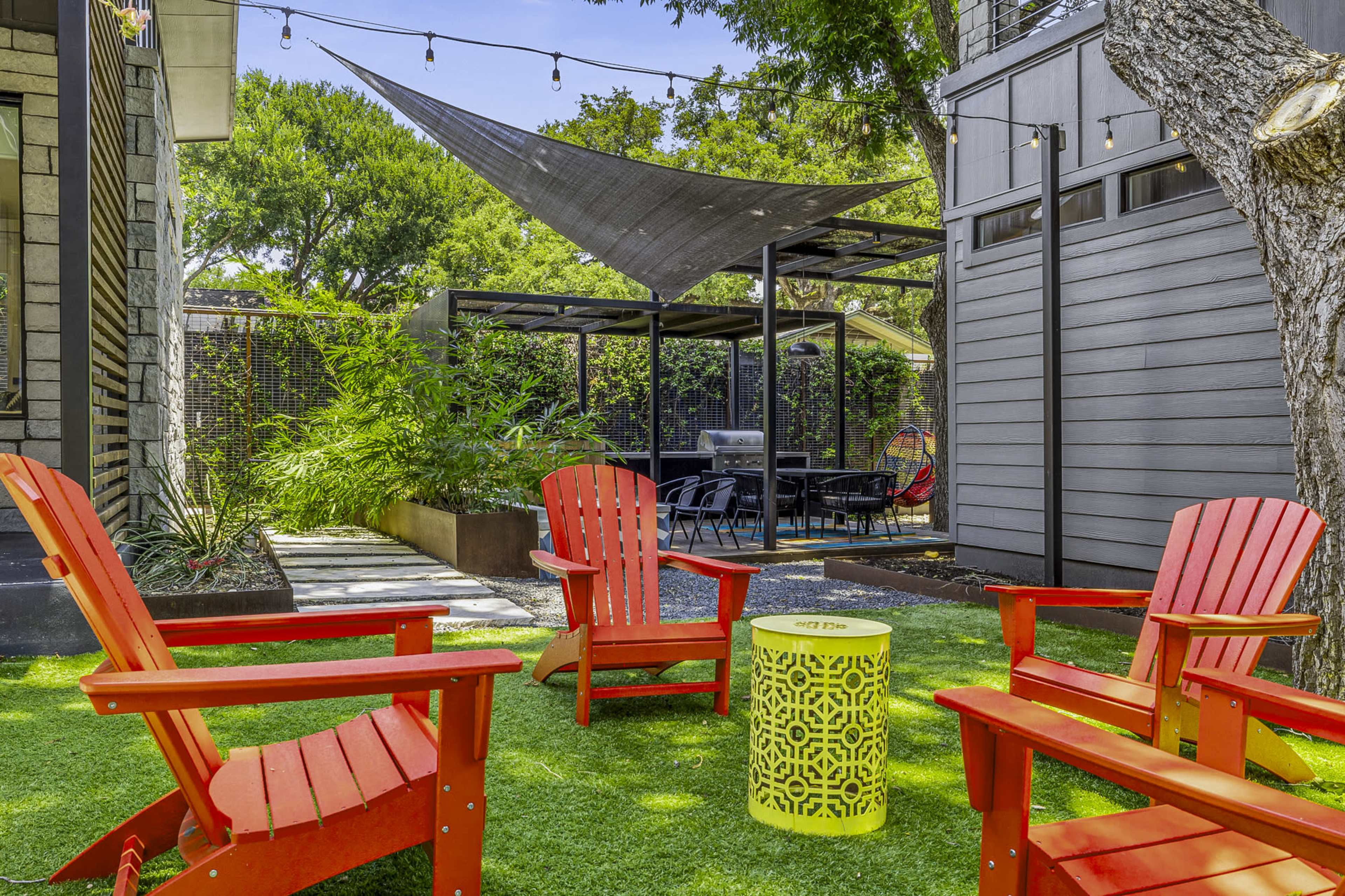 Modern Escape Near S Lamar | Hot tub | Sauna Image in South Lamar, Austin, TX