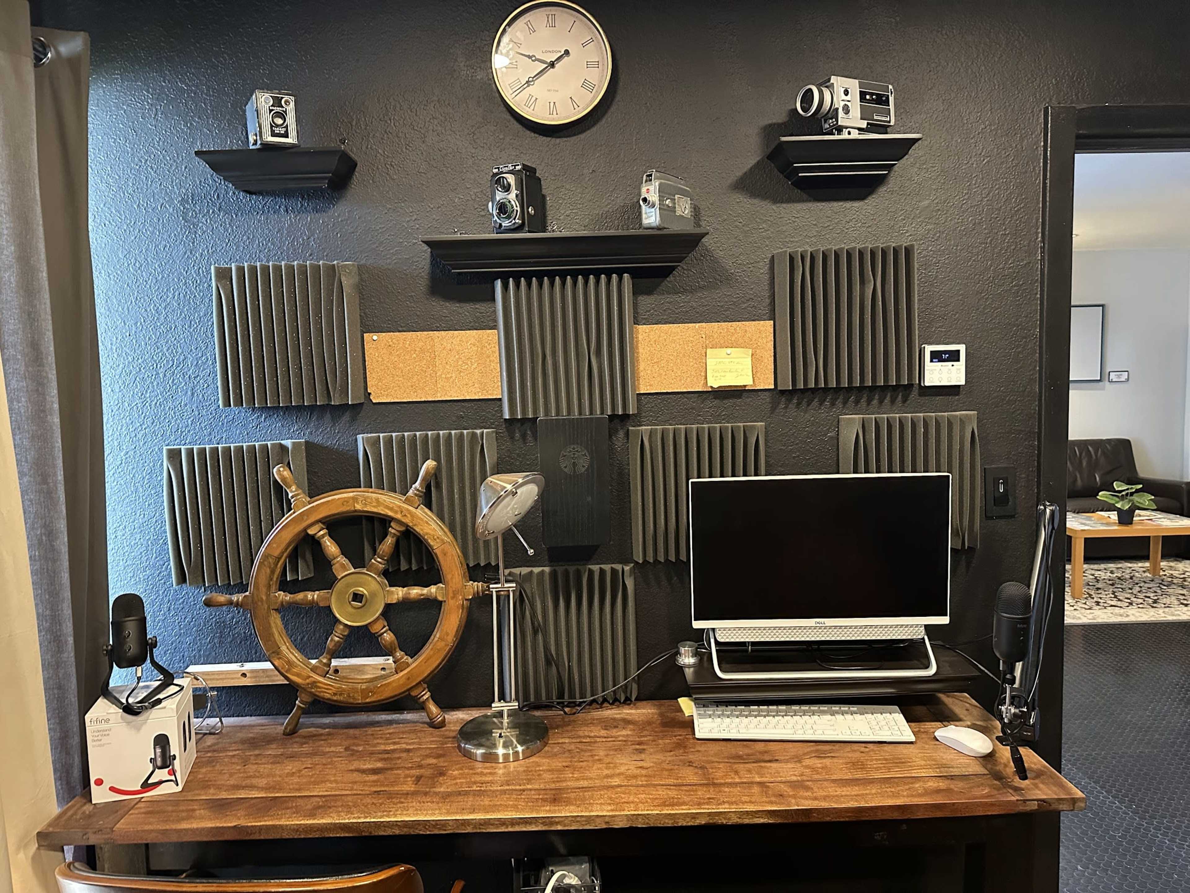 Podcast Room Image in North Sacramento, SACRAMENTO, CA
