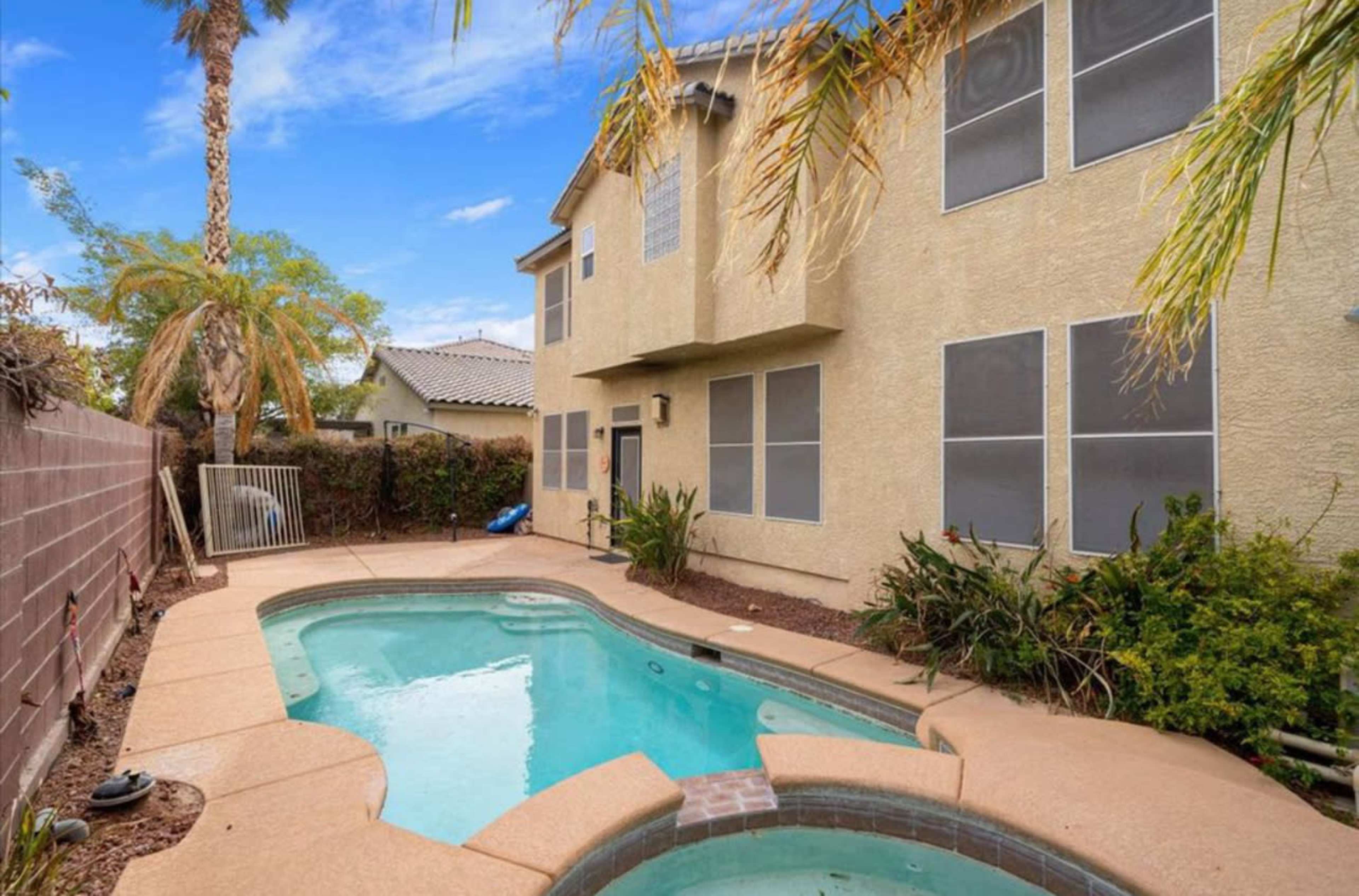 Productions house with pool Image in Centennial Village South, Las vegas, NV