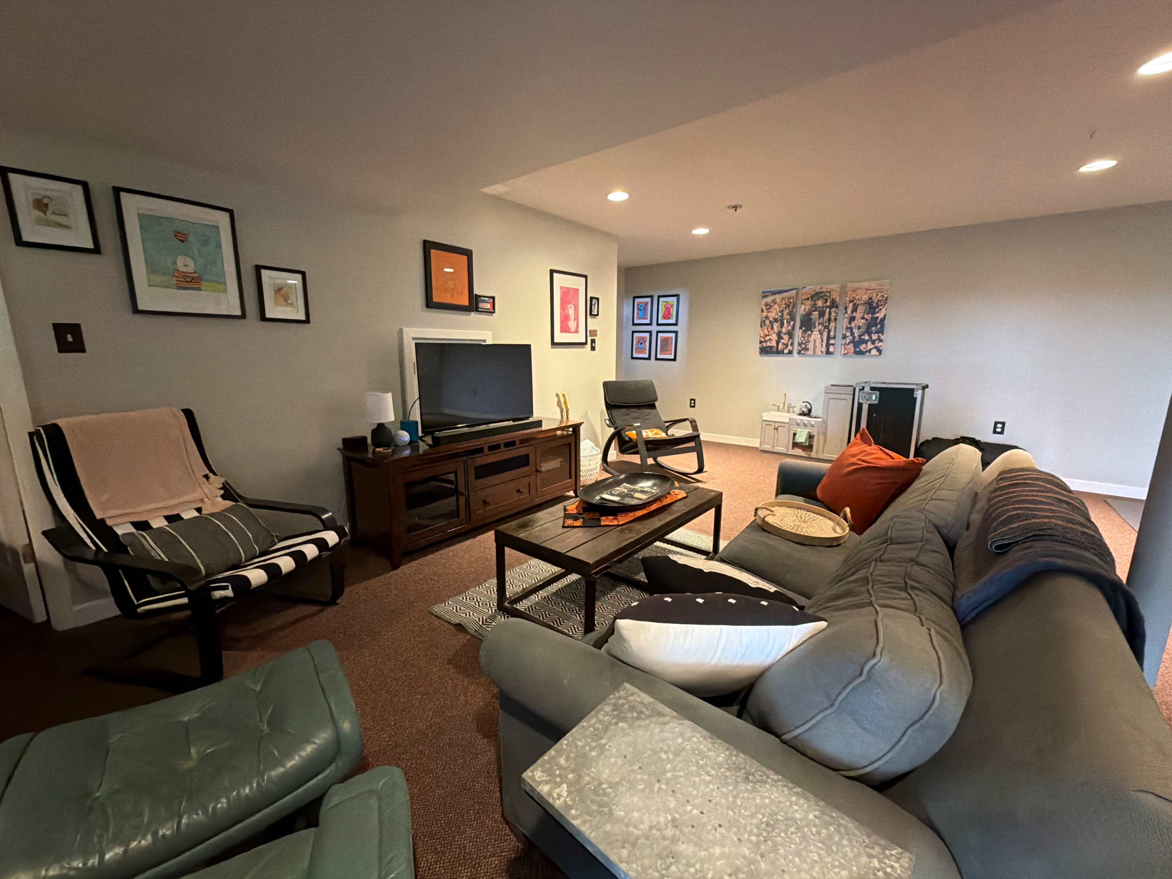 Film Photo Studio Greenscreen - State College Image in Ferguson Township, state college, PA