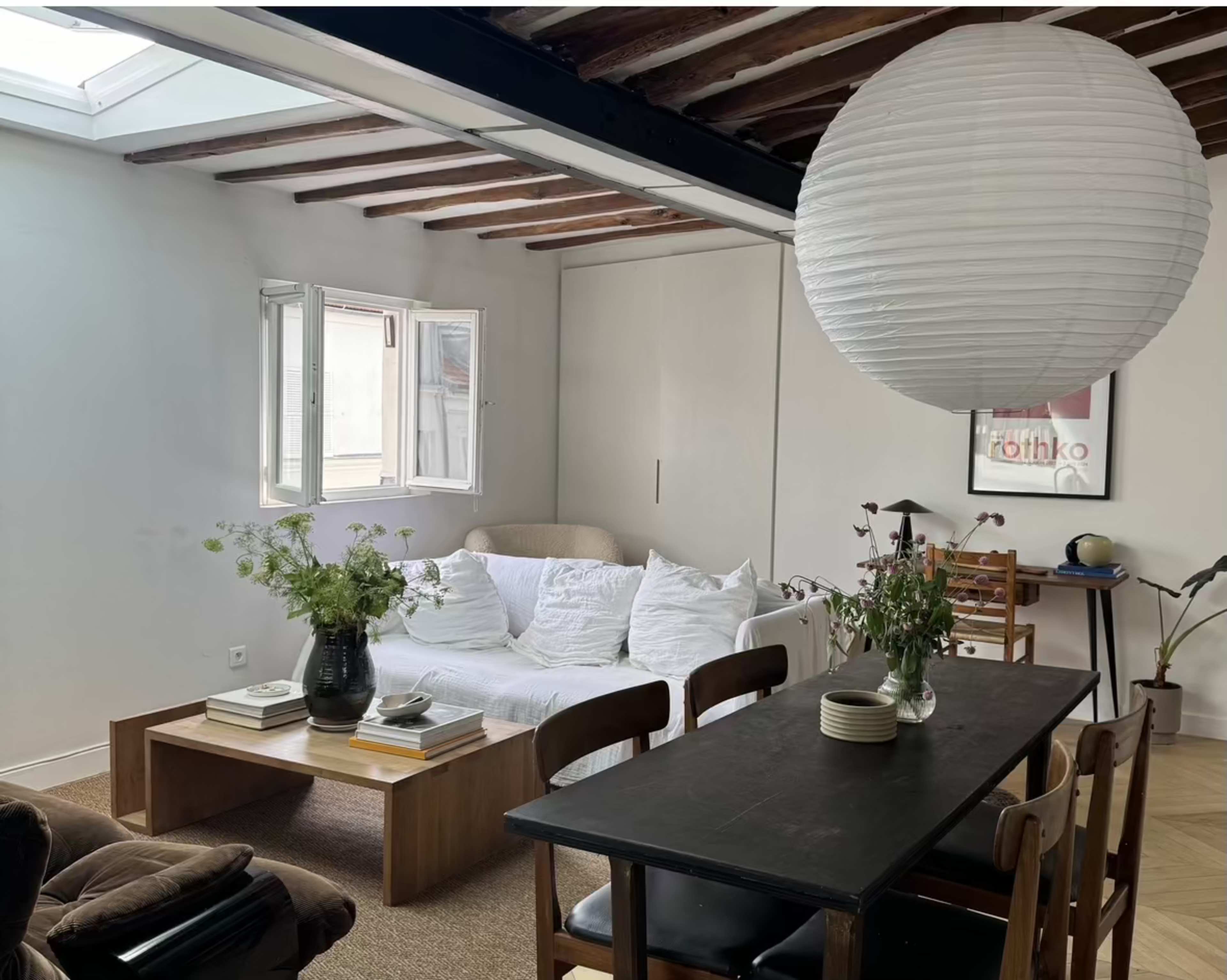 St. Martin Canal Cottage Image in Hôpital-Saint-Louis, Paris