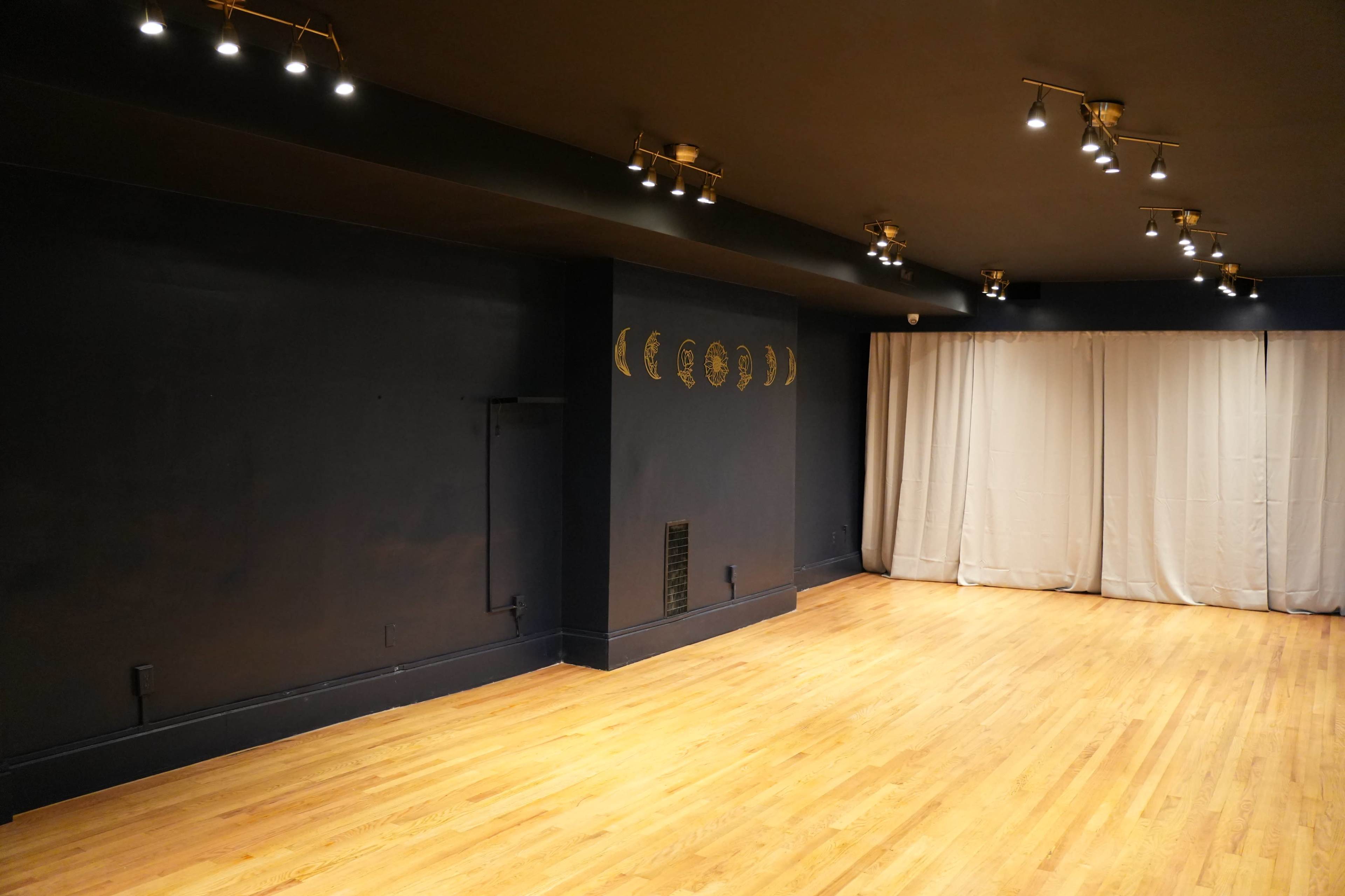 Downtown Studio space for Dance, photography or event Image in The Beaches, Toronto, ON