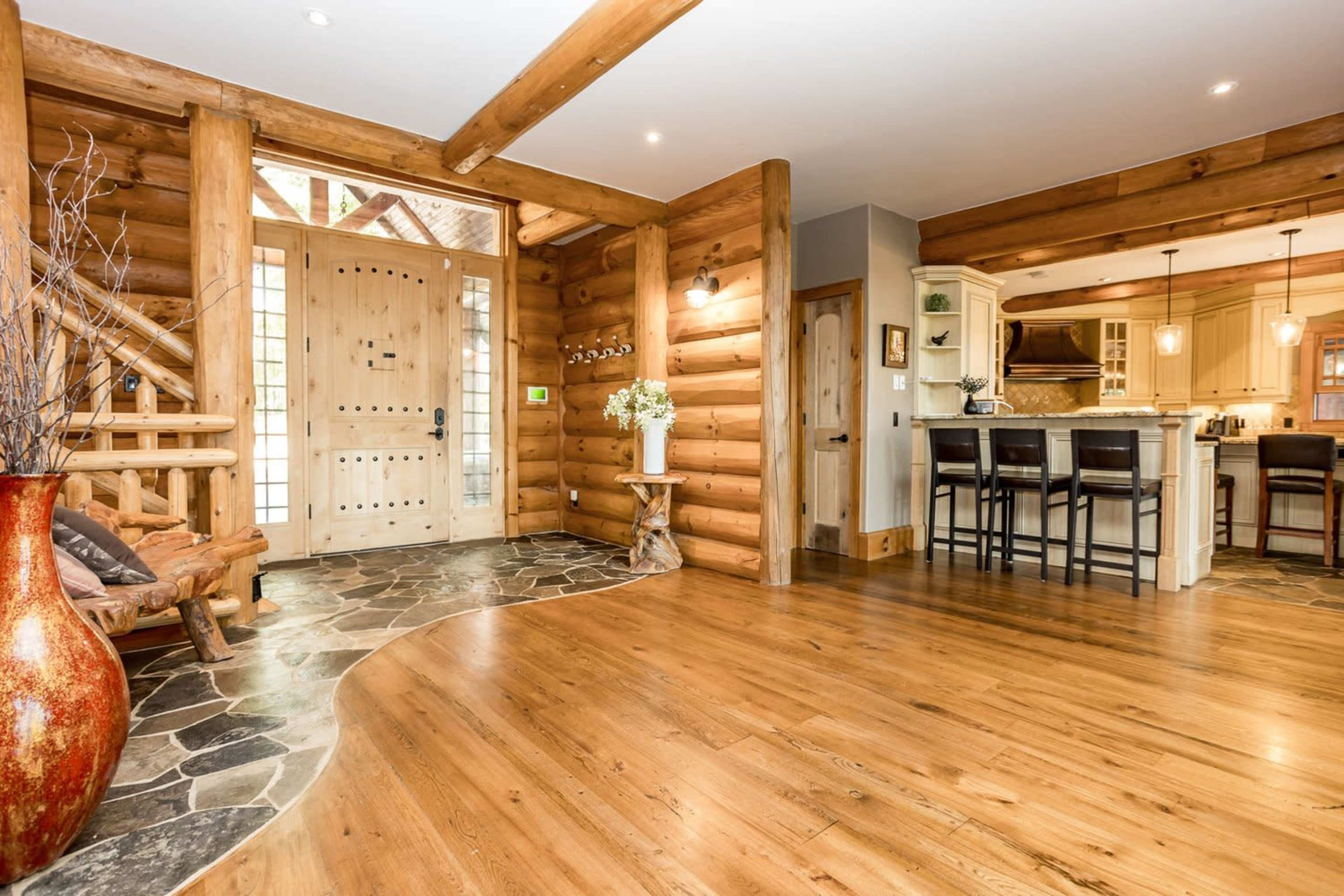 Heron Lodge | Scenic Lakefront Venue with Rustic Elegance Image in North Frontenac, Ompah, ON