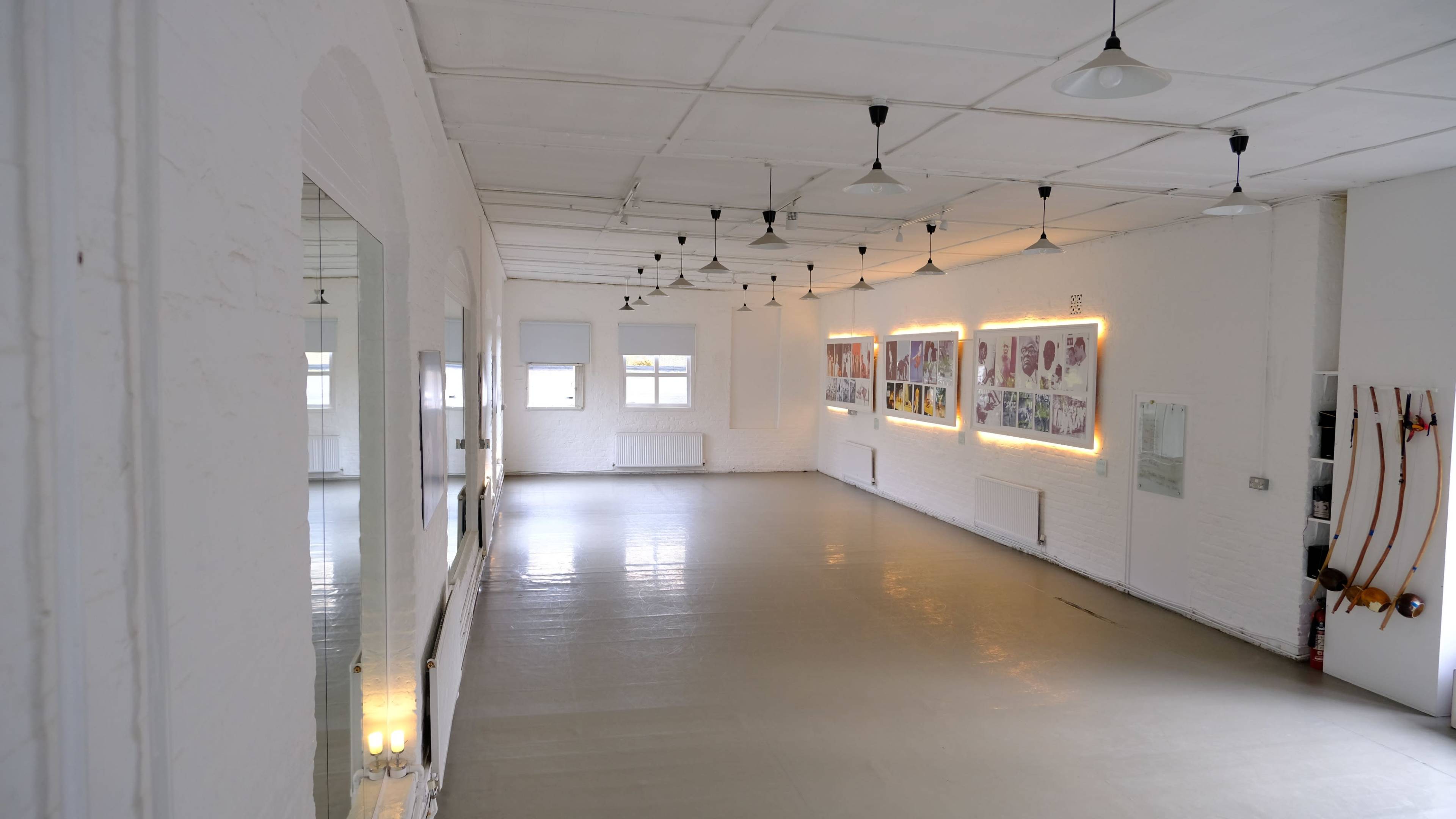 Natural light, open space studio for dance/rehearsals/wellbeing practices/castings. Image in Finsbury Park, London, ENG